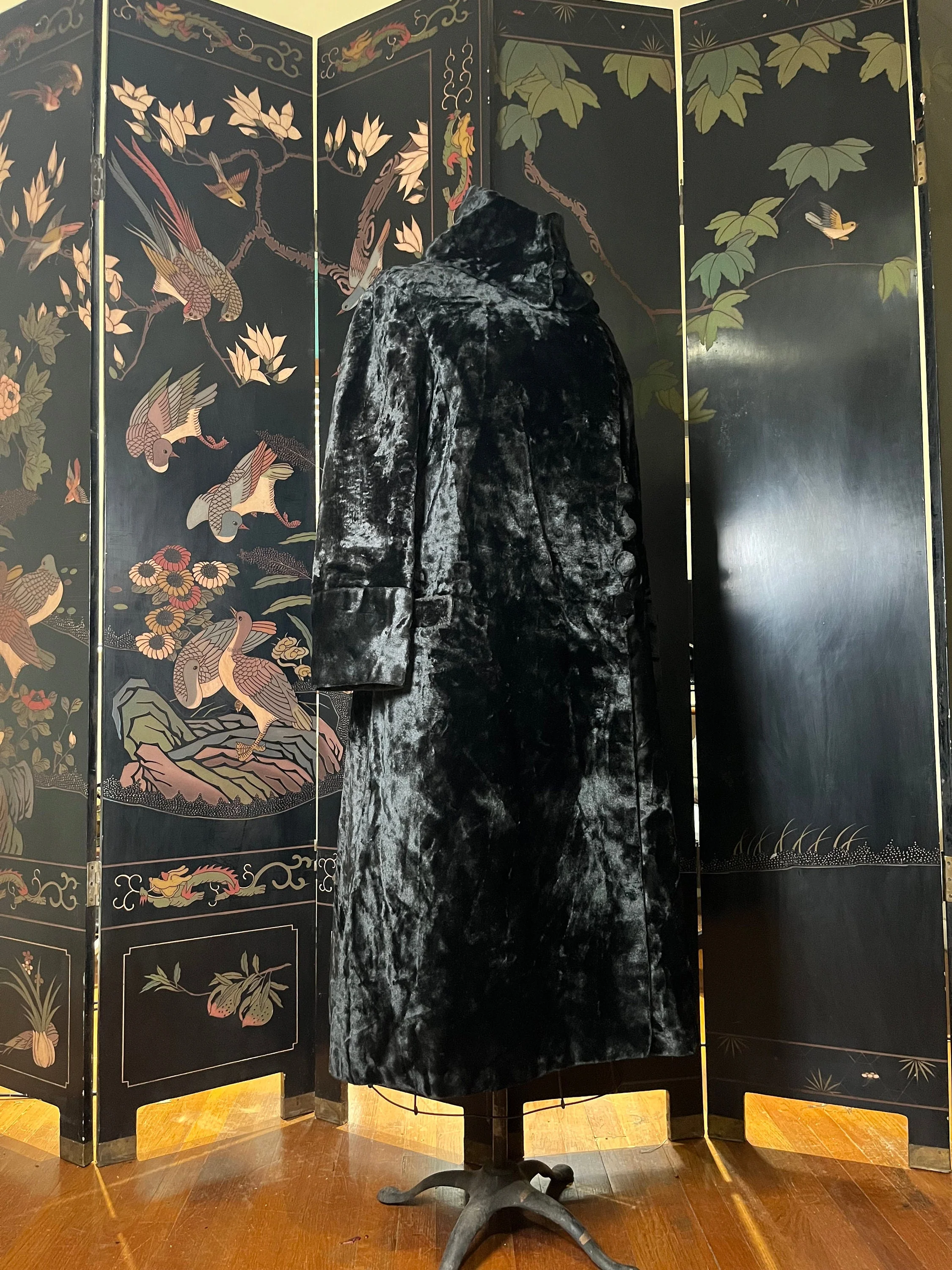 C. 10s-20s Faux Seal Plush Coat Antique Clothing Edwardian Jacket Historical Fashion - Image 4