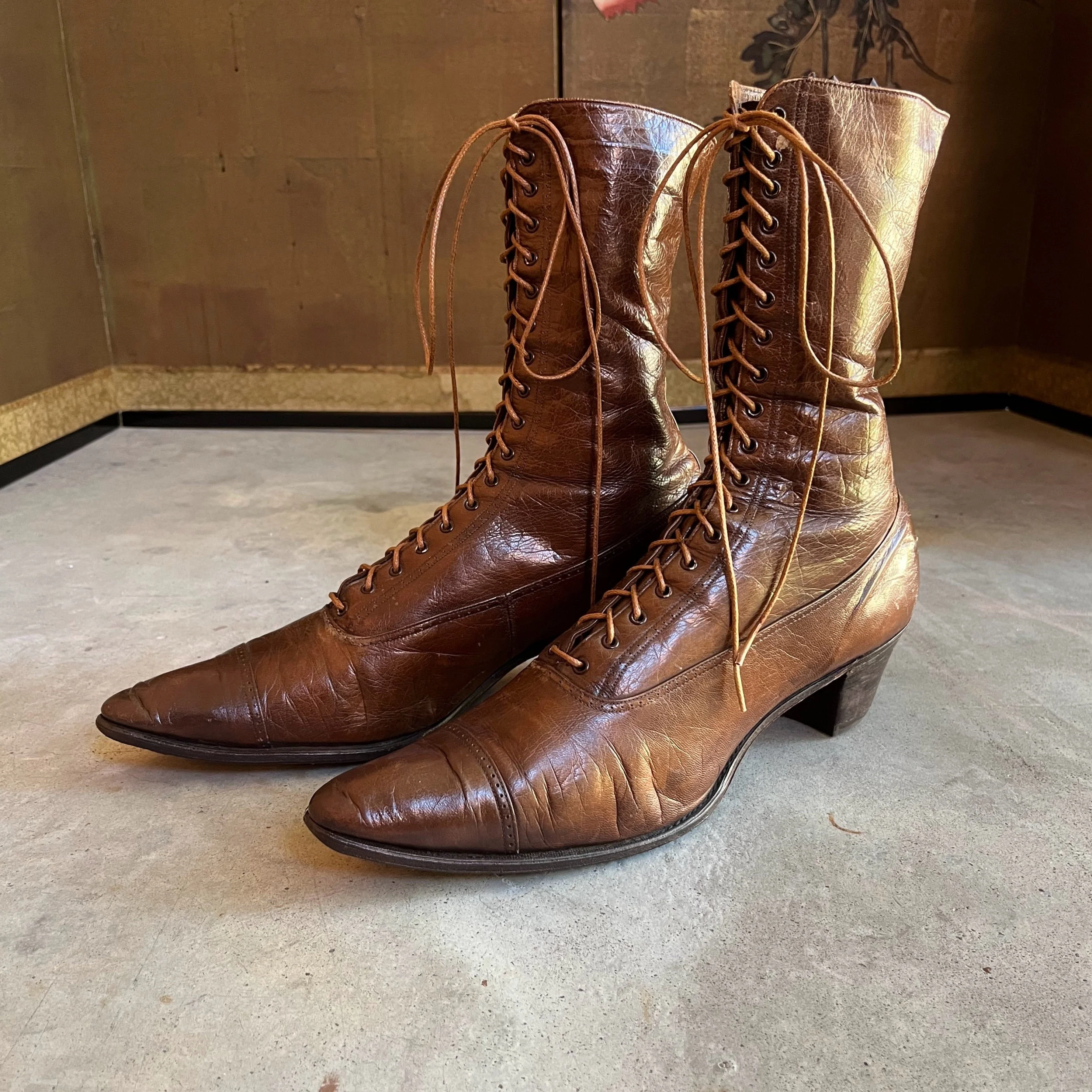 C. 10s Brown Boots Approx Sz 8. 5-9 Antique Clothing Victorian Shoes Edwardian Historical Fashion - Image 3