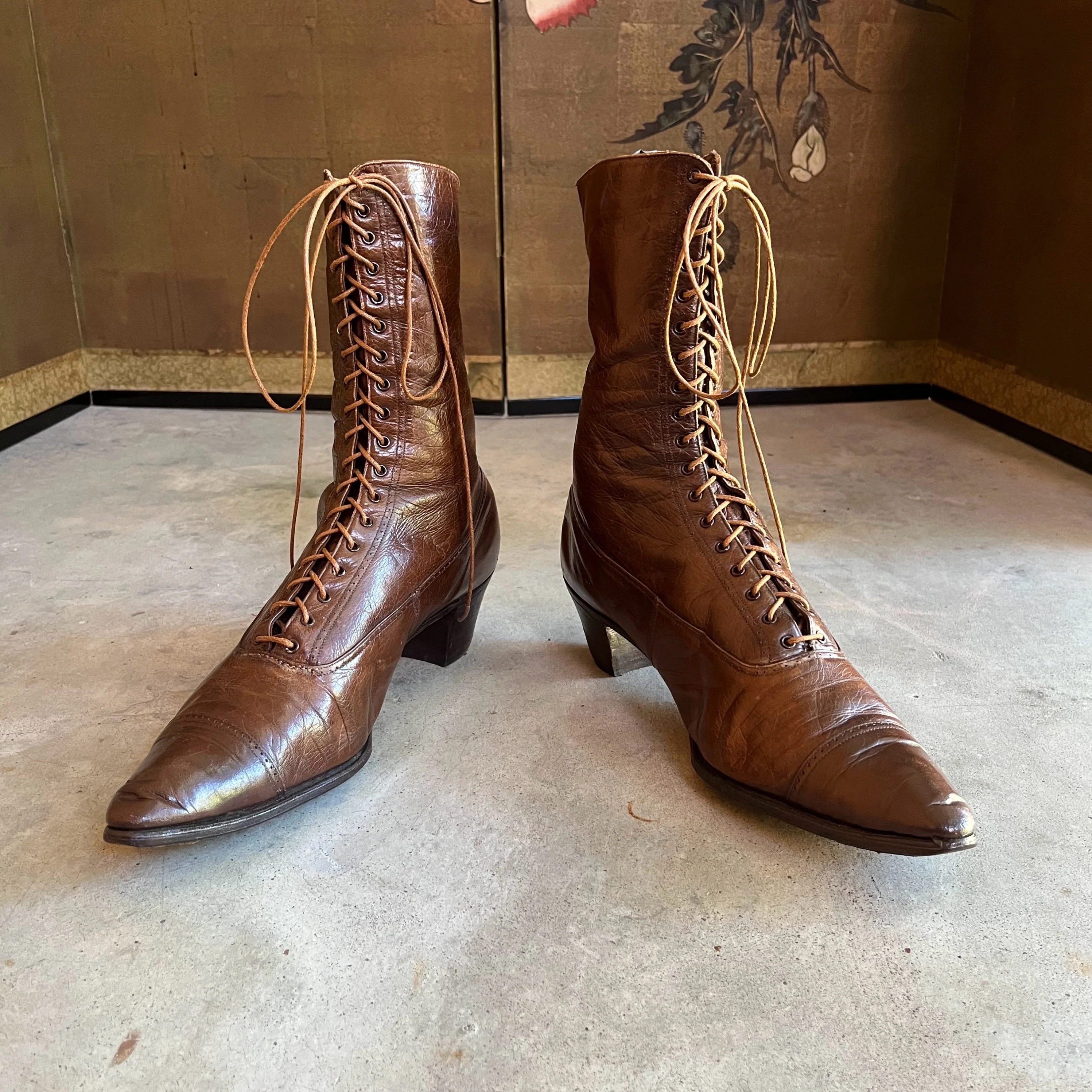 C. 10s Brown Boots Approx Sz 8. 5-9 Antique Clothing Victorian Shoes Edwardian Historical Fashion - Image 4