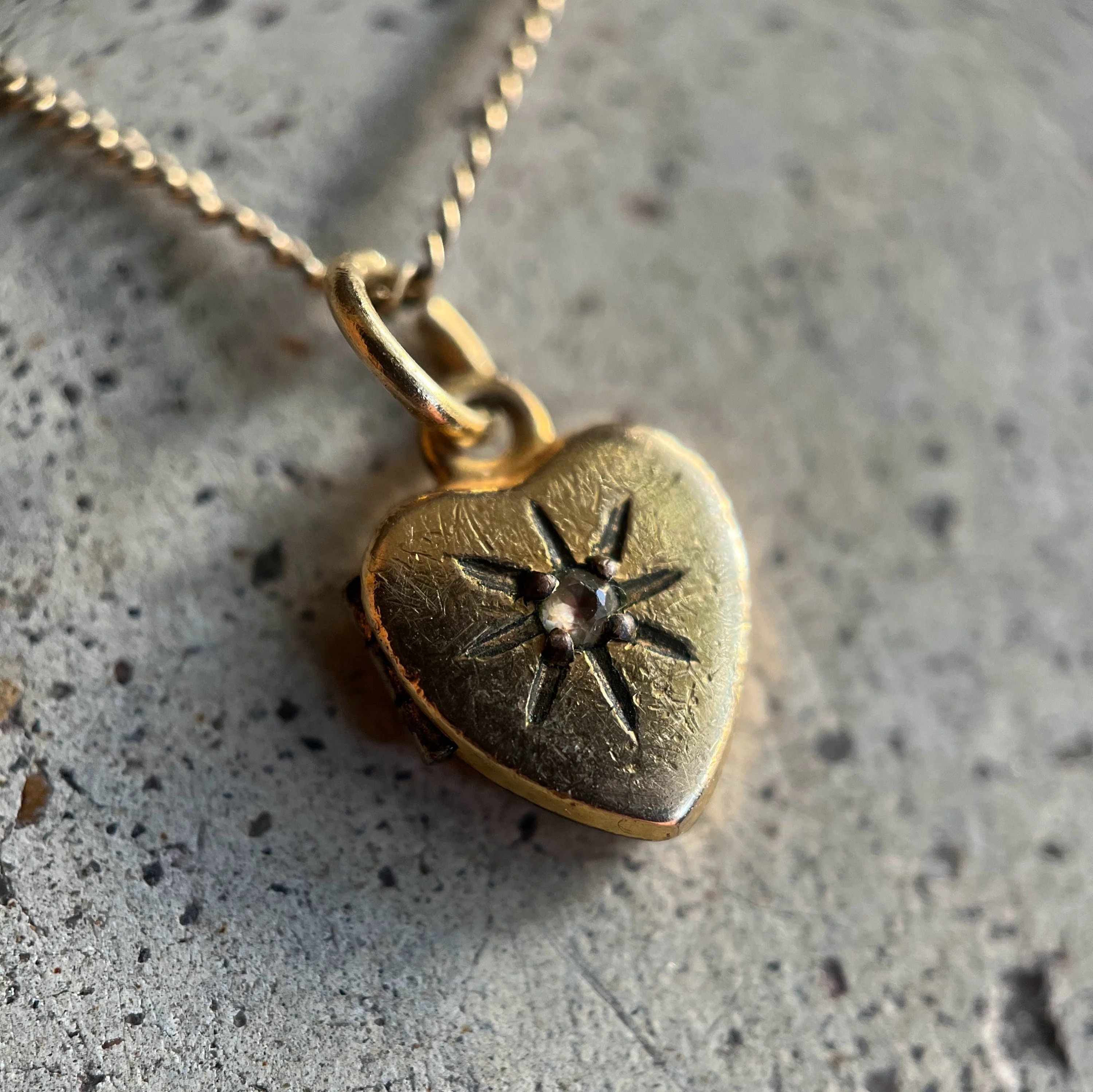 C. 40s Heart Locket Necklace Vintage Gold Filled Jewelry - Image 2