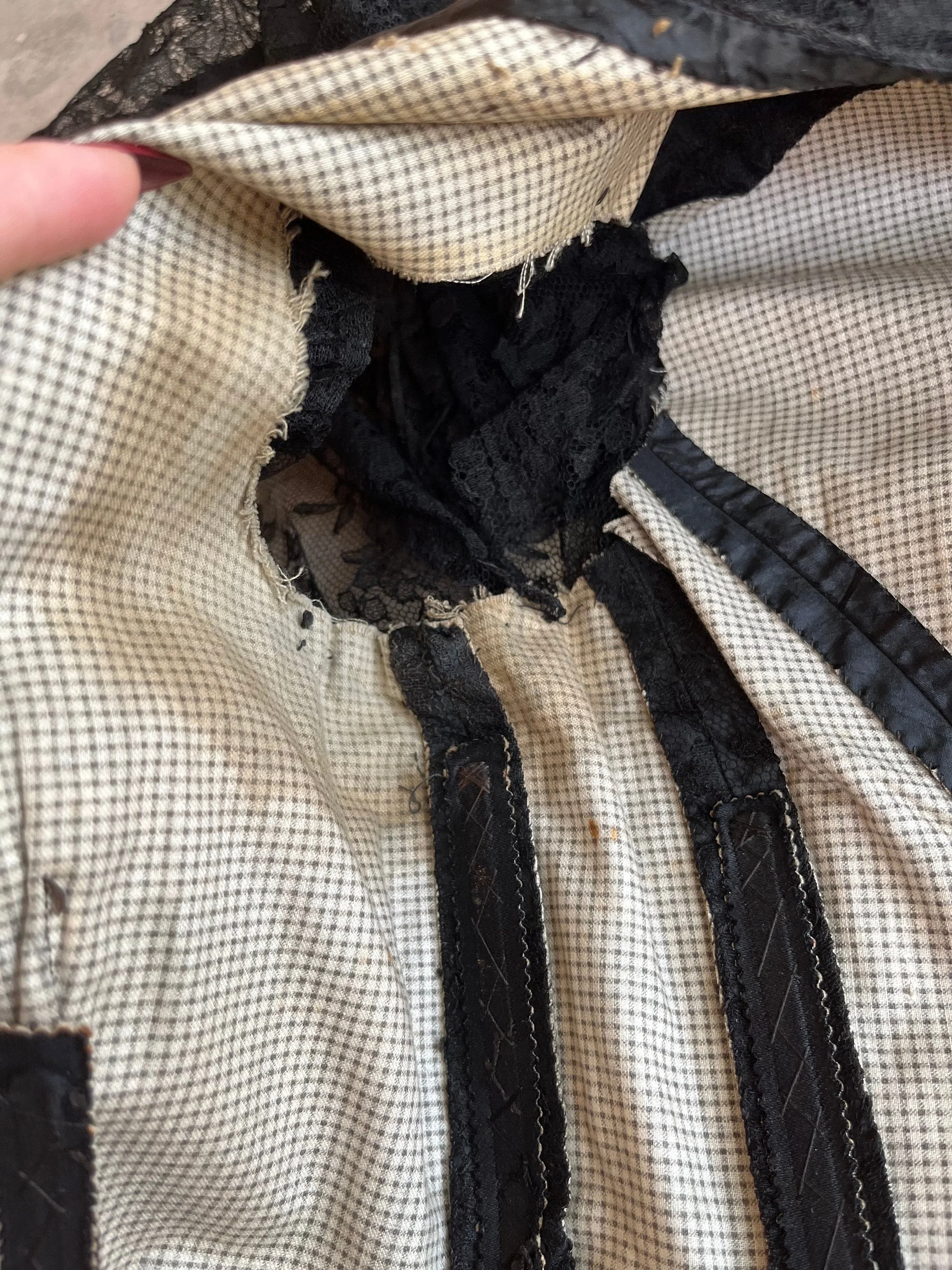 C. Victorian Black Lace Bodice Antique Victorian Clothing Historical Fashion - Image 9