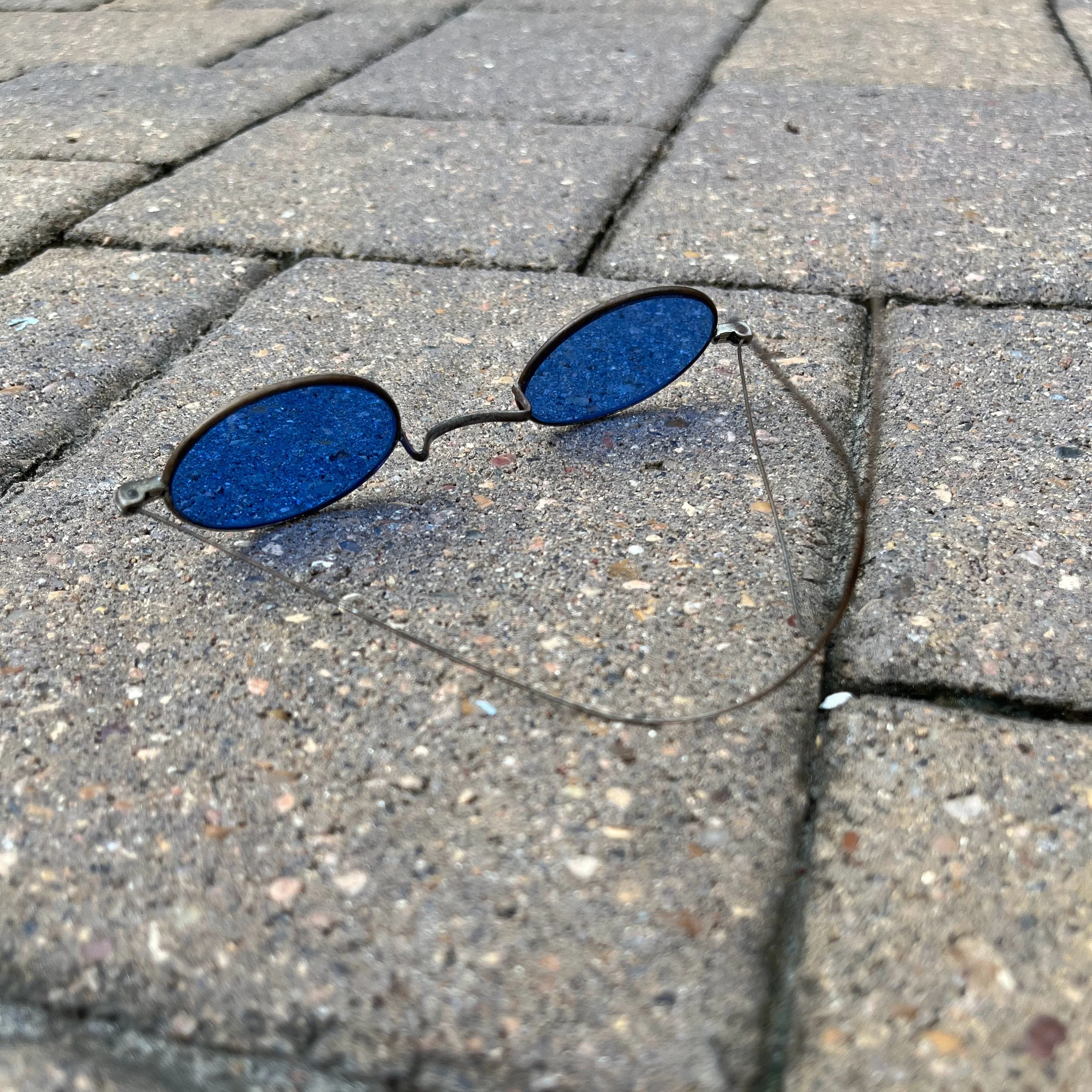 C. Victorian-Edwardian Blue Tinted Sunglasses Antique Victorian Edwardian Glasses Historical Fashion - Image 3