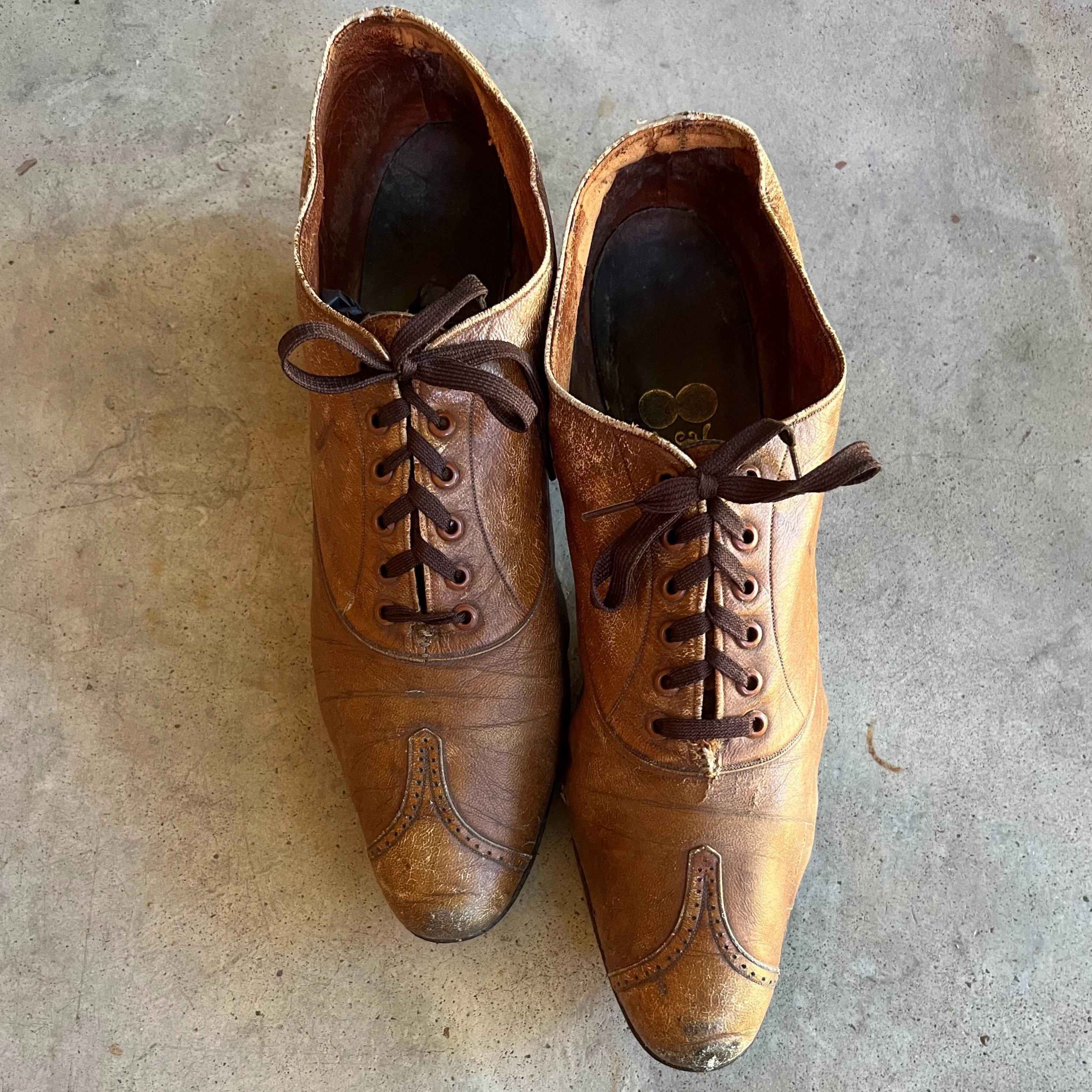 C. Victorian-Edwardian Brown Oxfords Approx Sz 7 Antique Victorian Edwardian Shoes Historical Fashion Clothing - Image 3