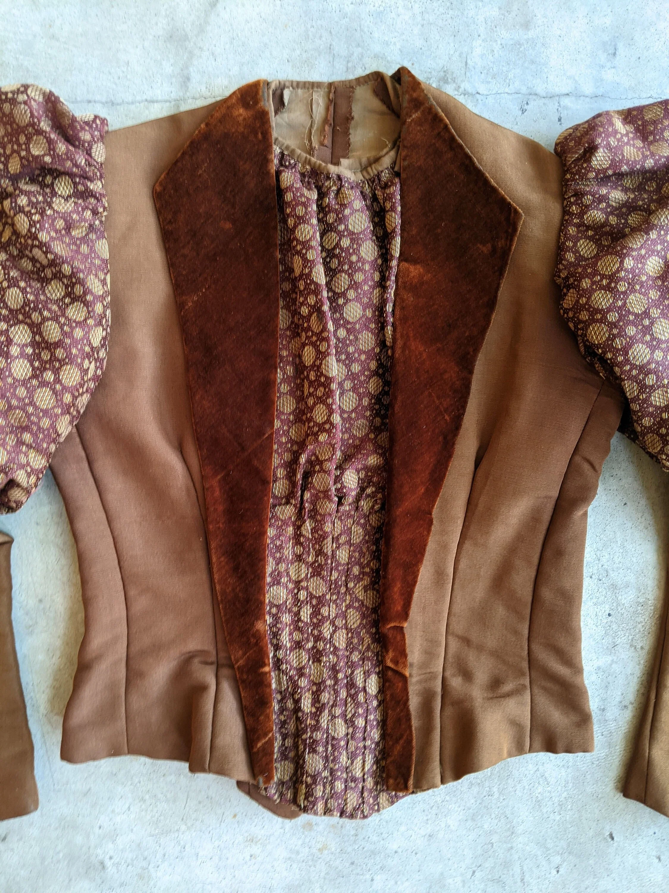 C. Victorian Silk Velvet Novelty Print Bodice Antique Victorian Clothing Historical Fashion - Image 2
