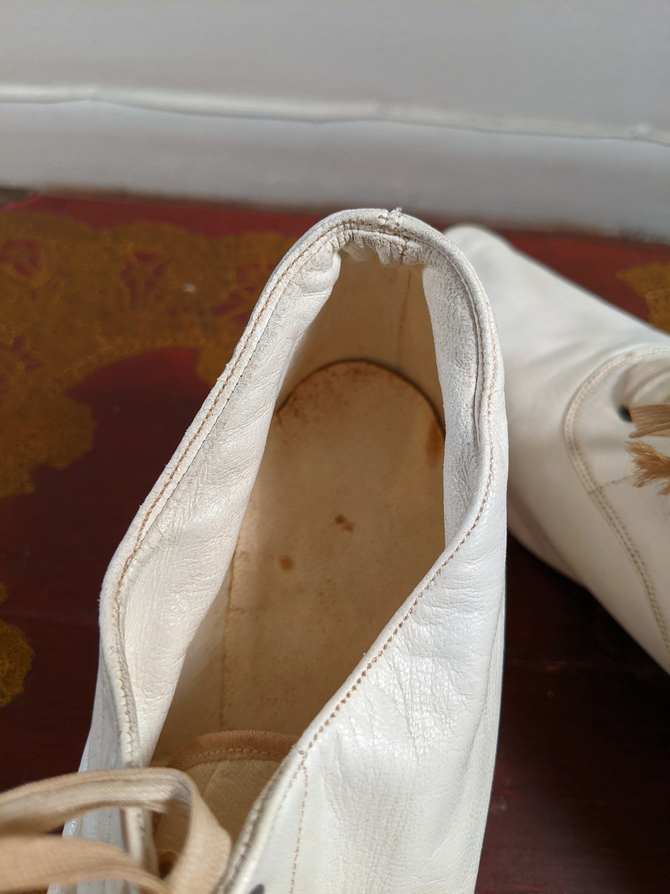 C. Victorian White Kid Leather Shoes Approx Sz 4-5 Antique Victorian Wedding Shoes Historical Fashion - Image 7
