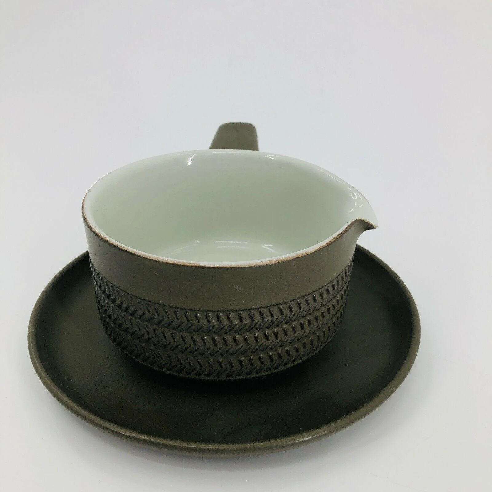 Camelot Gravy Boat and Underplate Saucer Green Vintage Mid Century - England by Denby - Image 3
