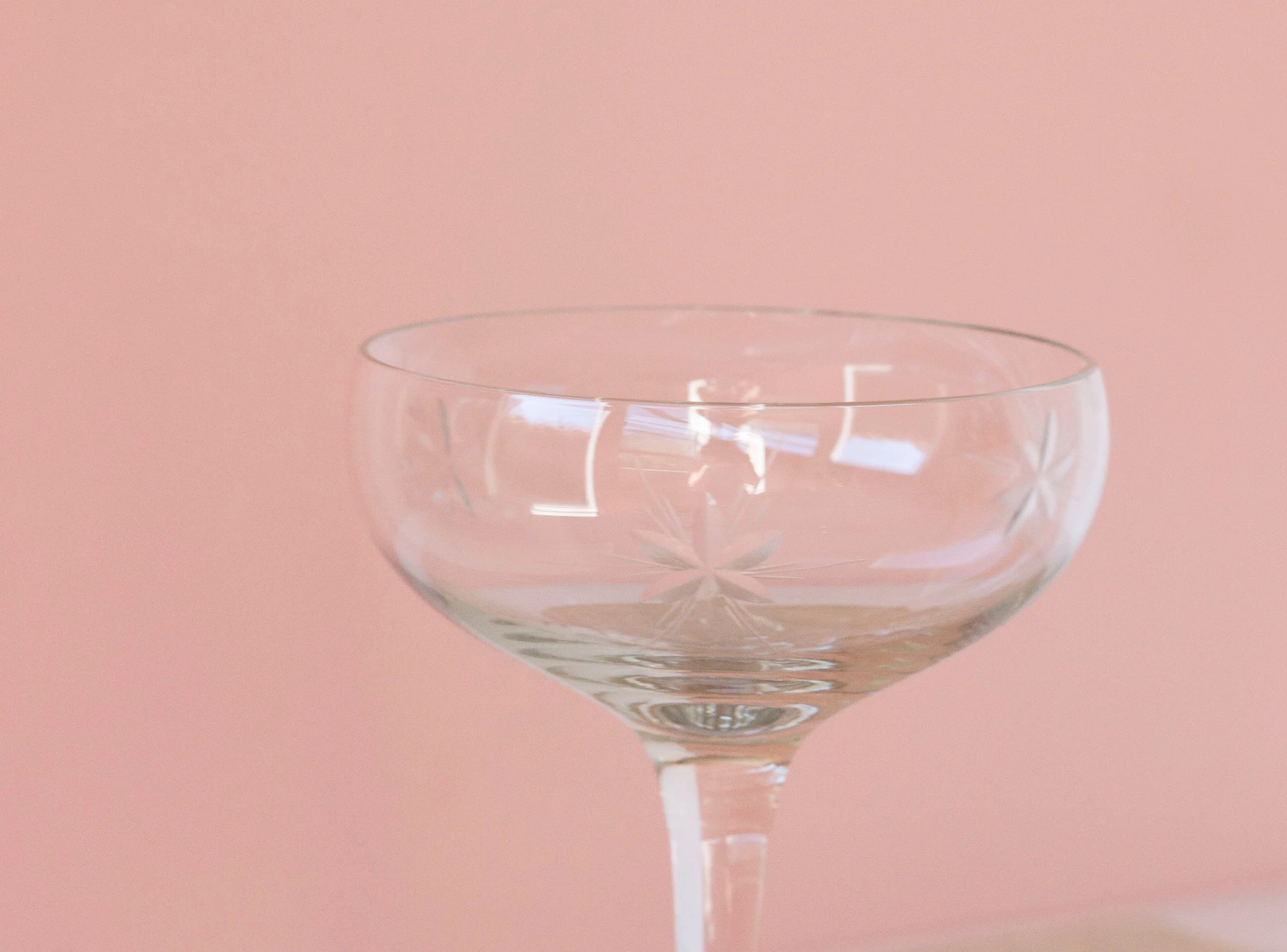 Champagne Coupe Glassware Set of Four Etched Mid Century Starburst Cocktail Glasses - Image 9