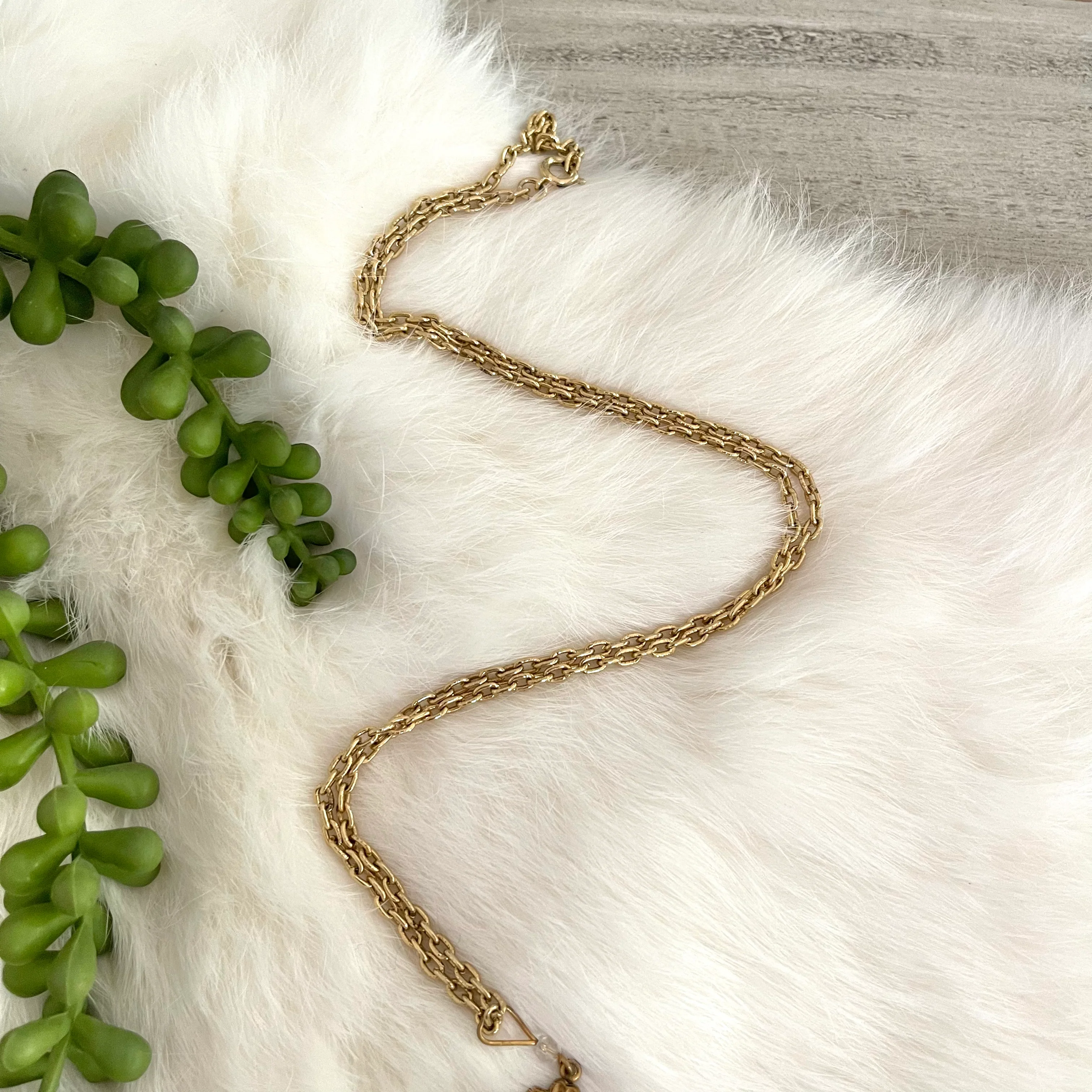 Cherub Angel Floral Pendant Necklace Raised Design - Image 5