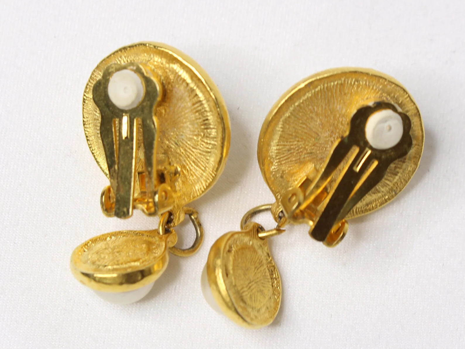 Chic Baroque Drop Pearl Clip On Statement Earrings by Anne Klein - Image 4