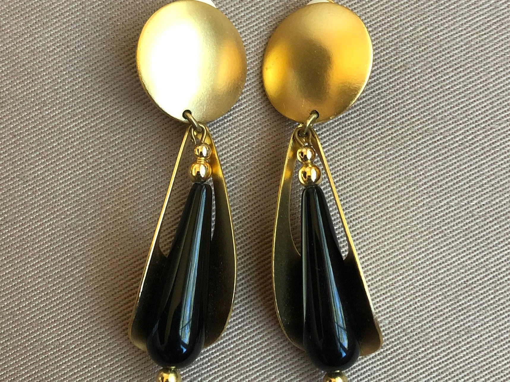 Chic Dangling Bead Statement Earrings - Image 3