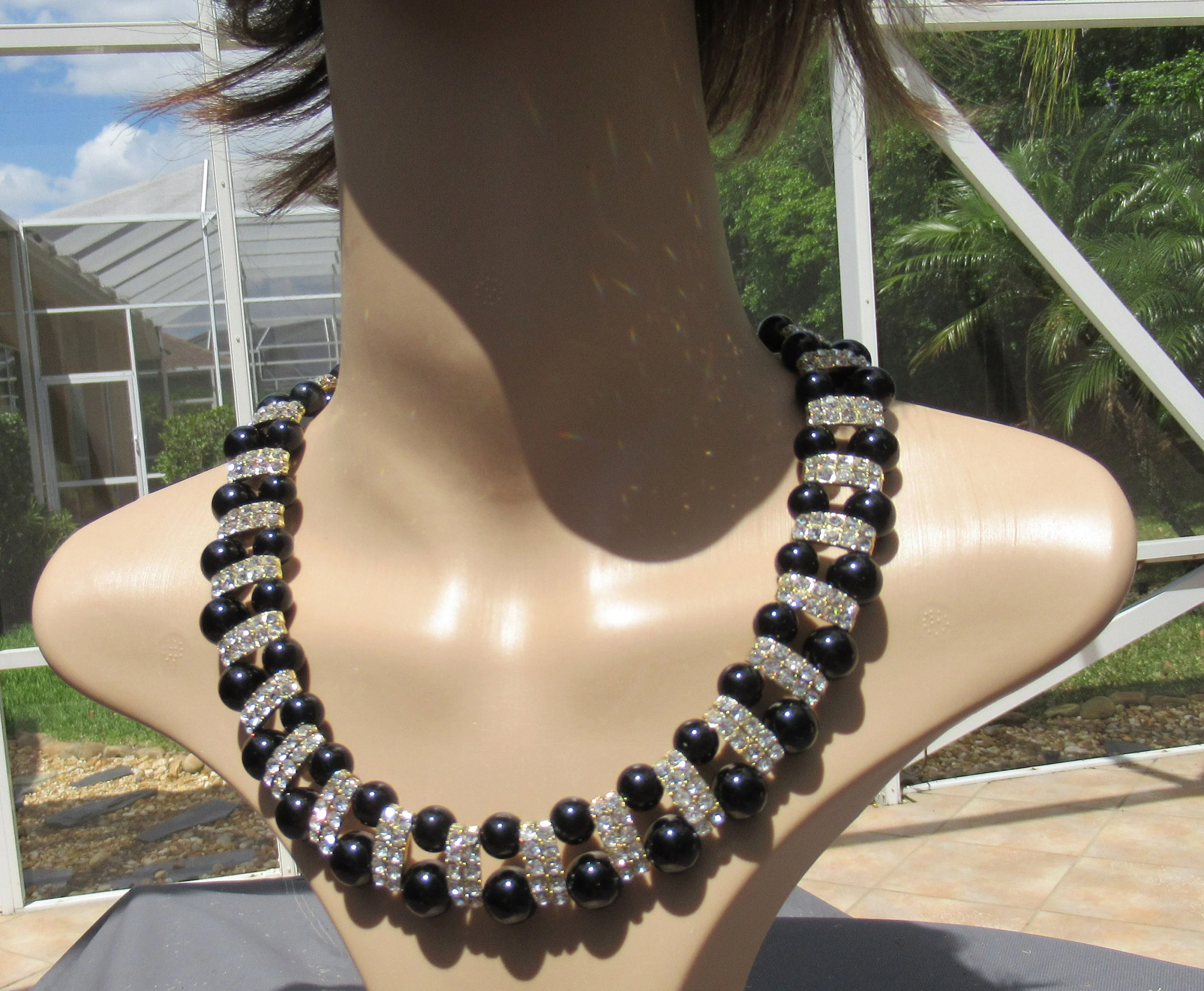 Choker Necklace Black and Clear Rhinestones Alternating Rows of Black Round Beads with Rhinestones Extender Back Clasp Unsigned Vintage - Image 8