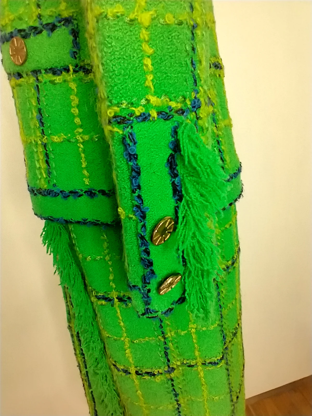 Classic Apple Green Boucle Suit By Adolfo - Image 12