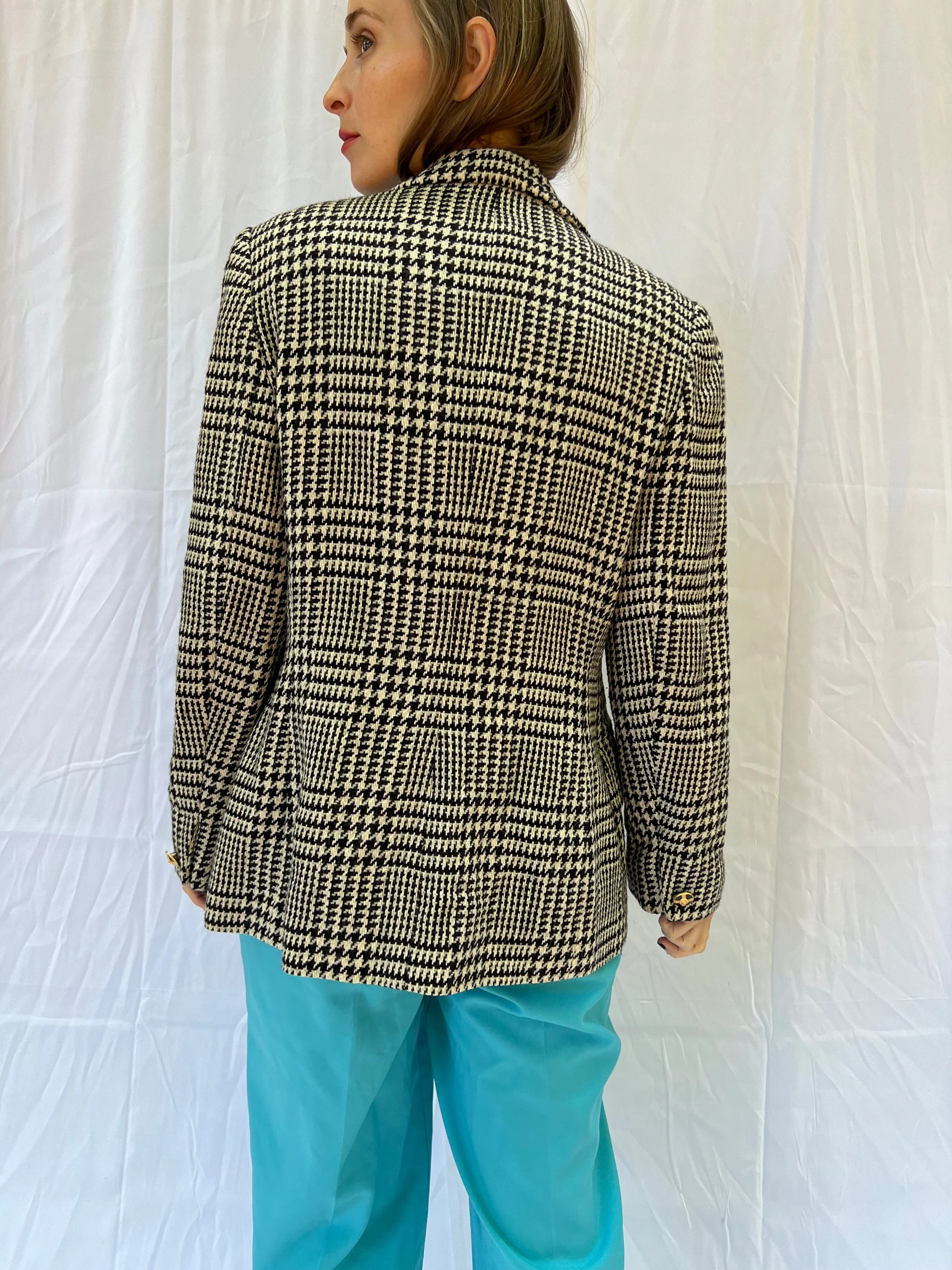 Classic Houndstooth Button Up Collared Jacket - Image 3