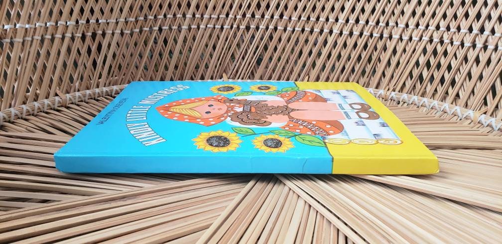 Clearance 1985 Kindly Little Mistress Pop-Up Book by Valentina Oseyeva - Image 7