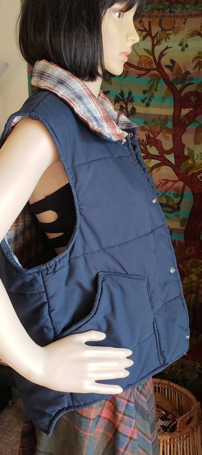 Clearance 70s Navy Blue Puffer Vest with Plaid Lining Lg - Image 8
