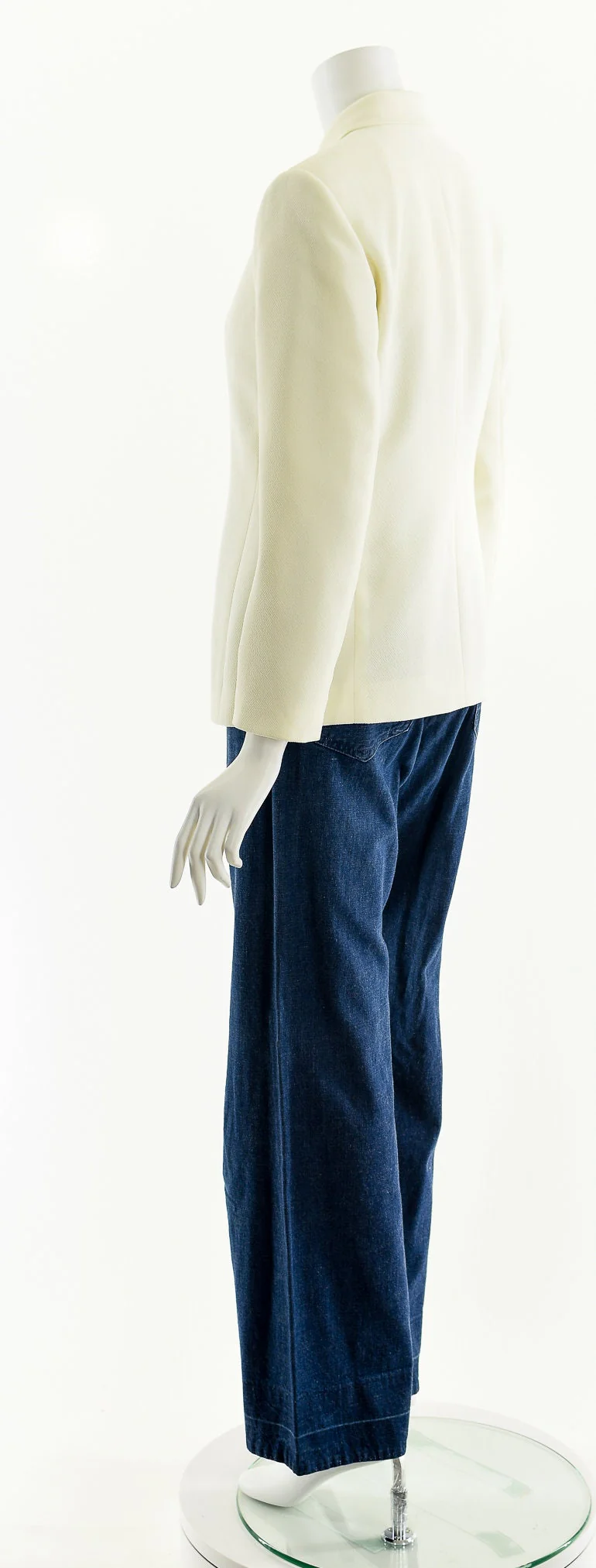 Creamy Off White Crepe Power-Suit Blazer - Image 9