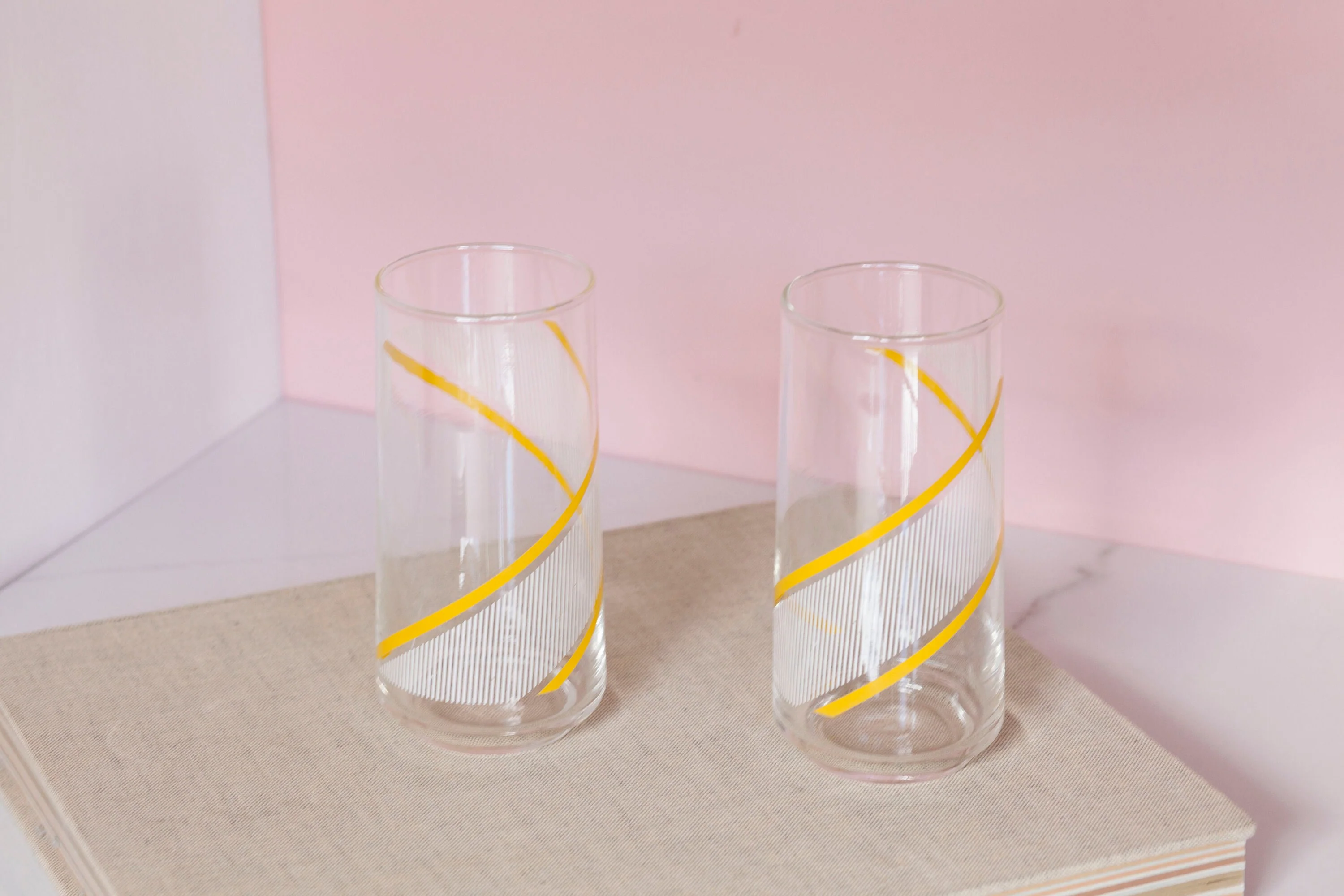 Crisa Yellow and White Swirl Tumblers Set of Four Retro Mid Century Barware by Georges Briard - Image 7