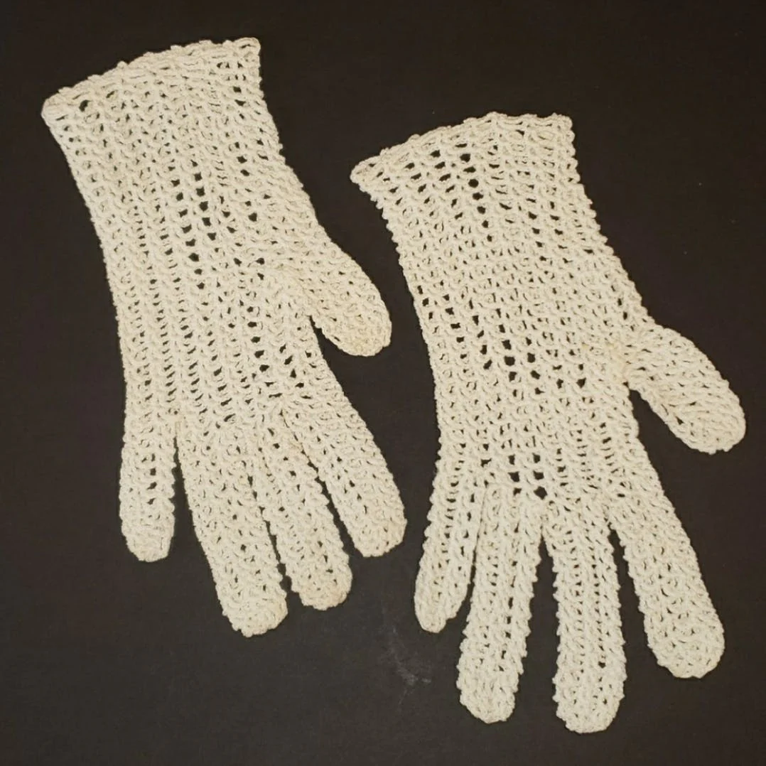 Crocheted Wrist Length Gloves - Image 3