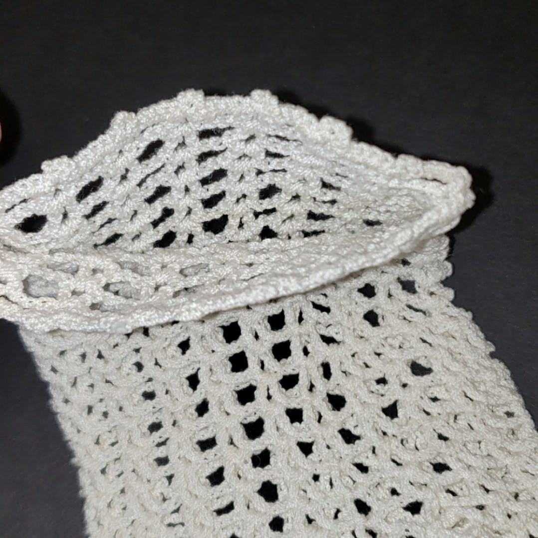 Crocheted Wrist Length Gloves - Image 4