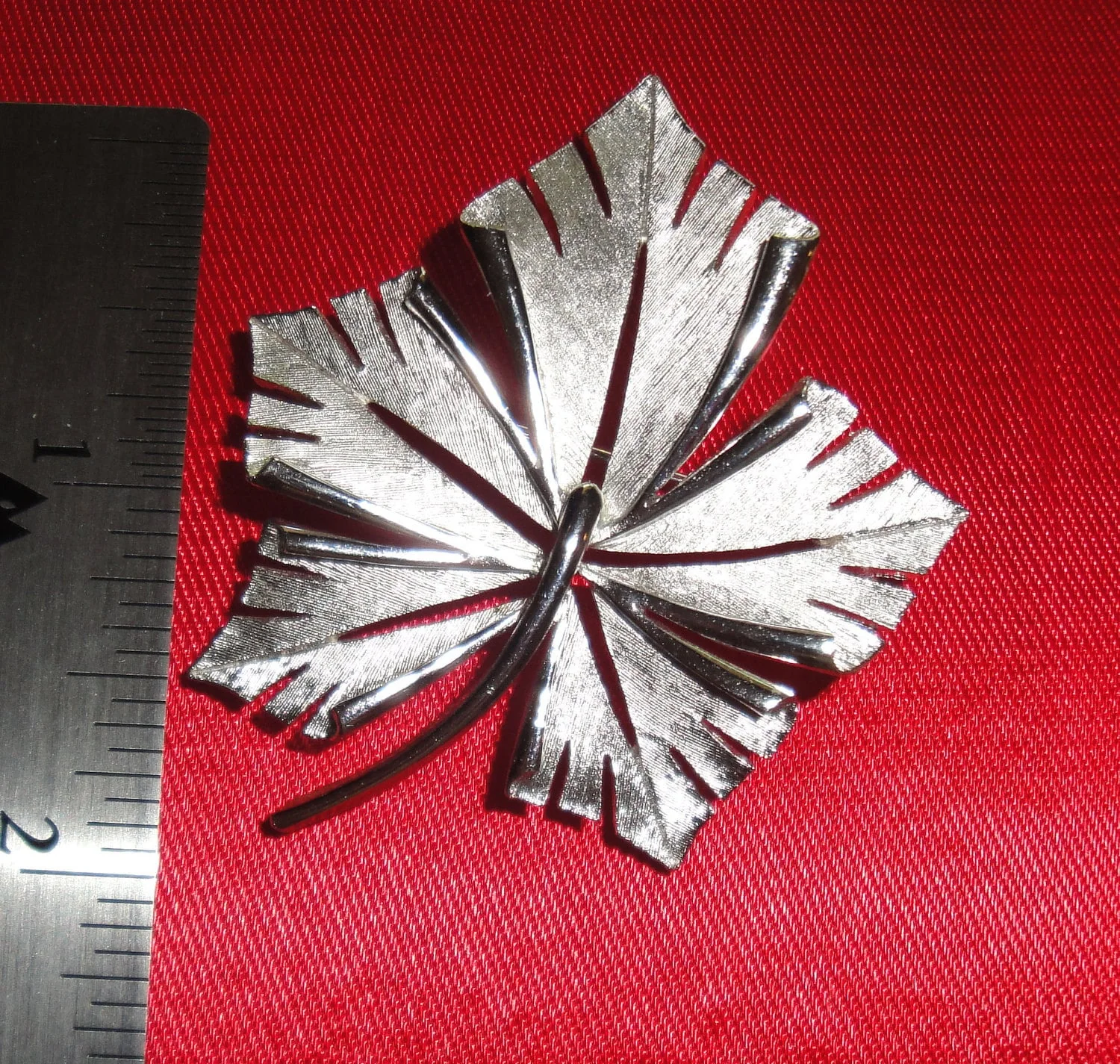 Crown Trifari Brooch Silver Tone Metal Leaf On a Stem, Lovely Designer Details, Classic Chic Style From The Sophisticated Early 60s, Vtg - Image 10