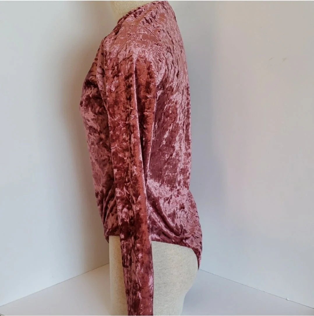 Crushed Velvet Keyhole Neck Bodysuit by Modish One - Image 3