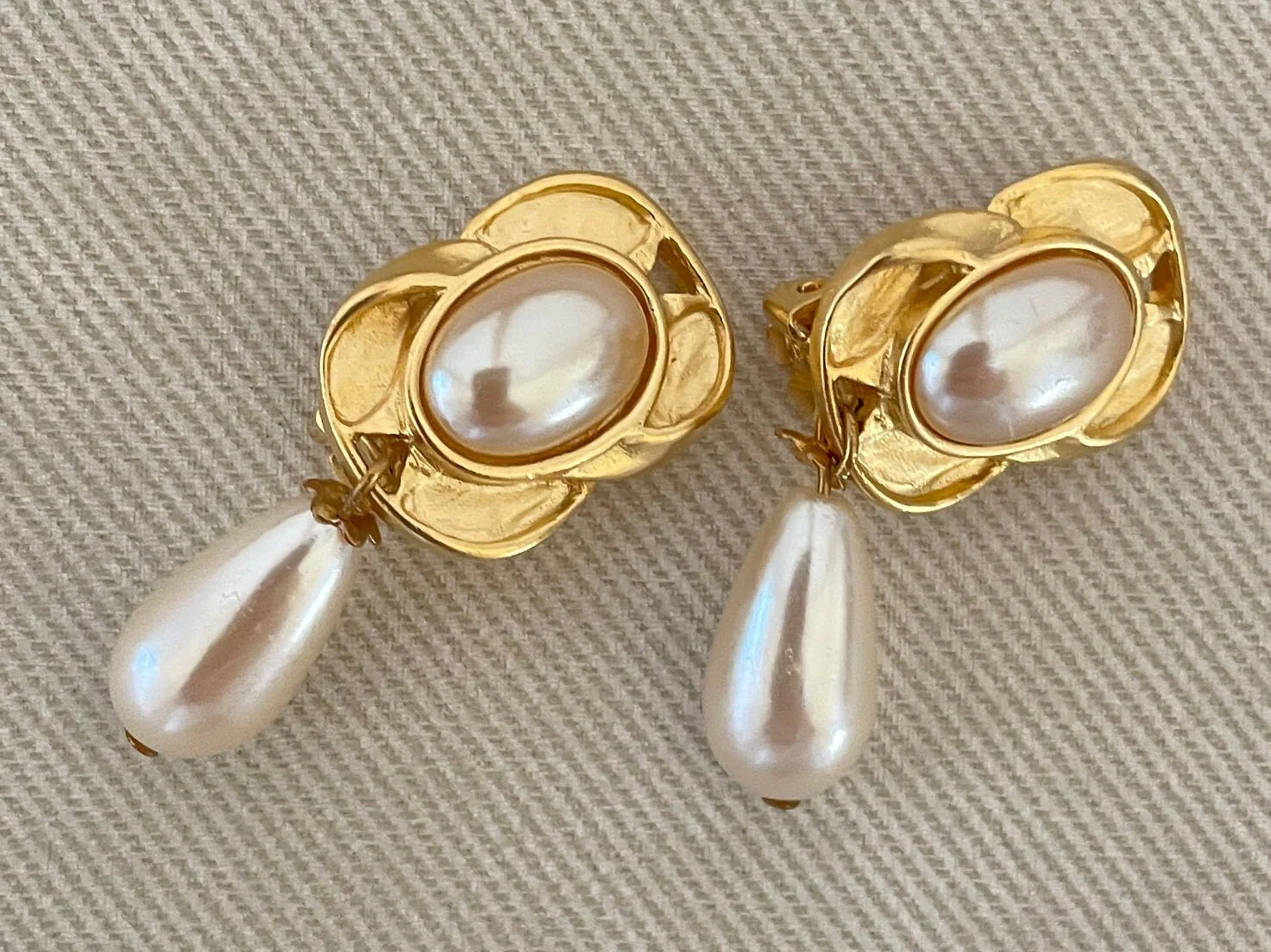 Cute Dauplaise Signed Baroque Clip-On Statement Earrings with Faux Teardrop Pearl Drops by Dauplaise - Image 3