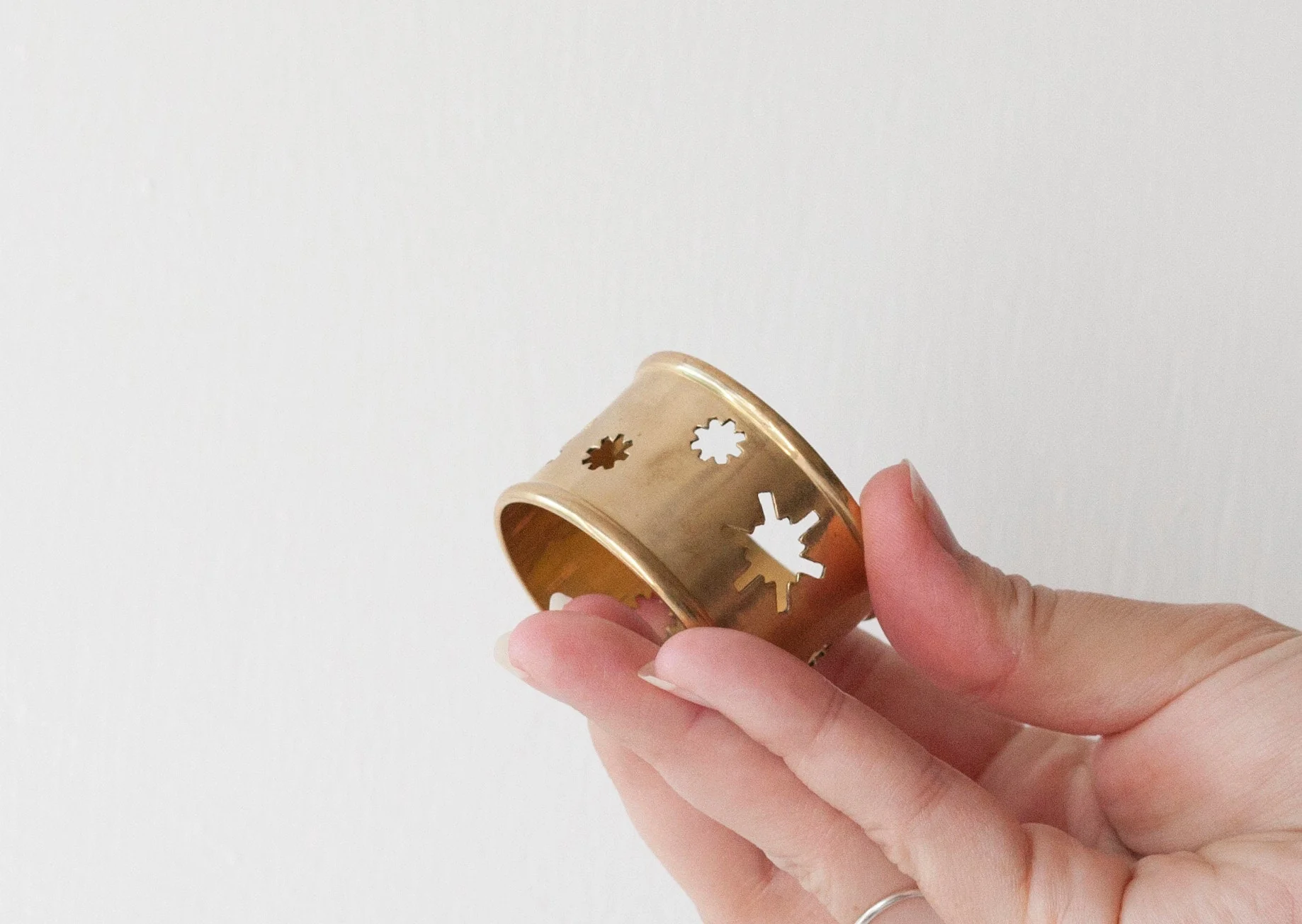 Dansk Gifts Brass Napkin Rings Set of Twelve Vintage - Image 5