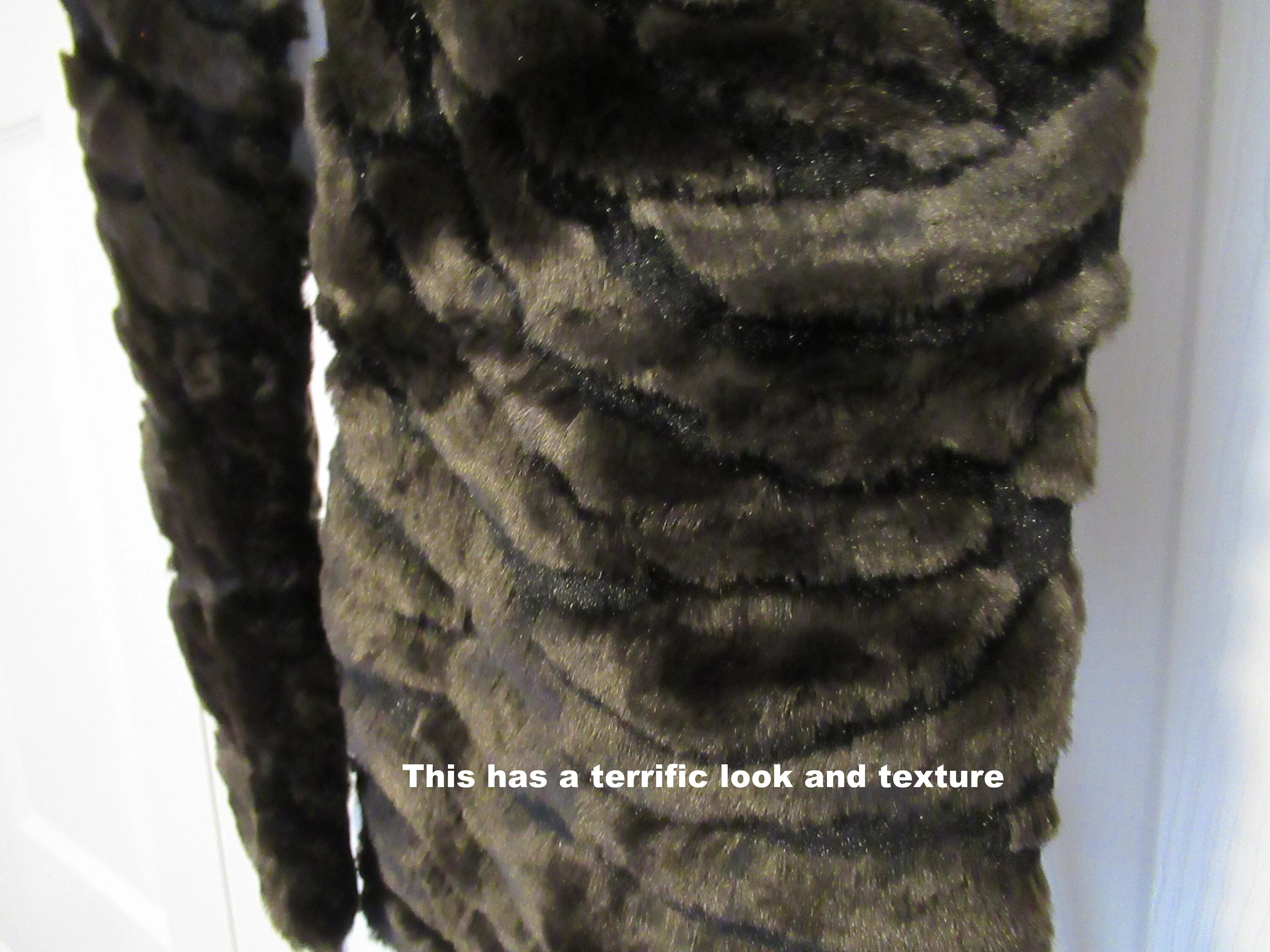 Dark Brown Faux Fur Scarf Or Collar Accents Label Made In Korea Lined Well Made Versatile Chic Vintage - Image 3