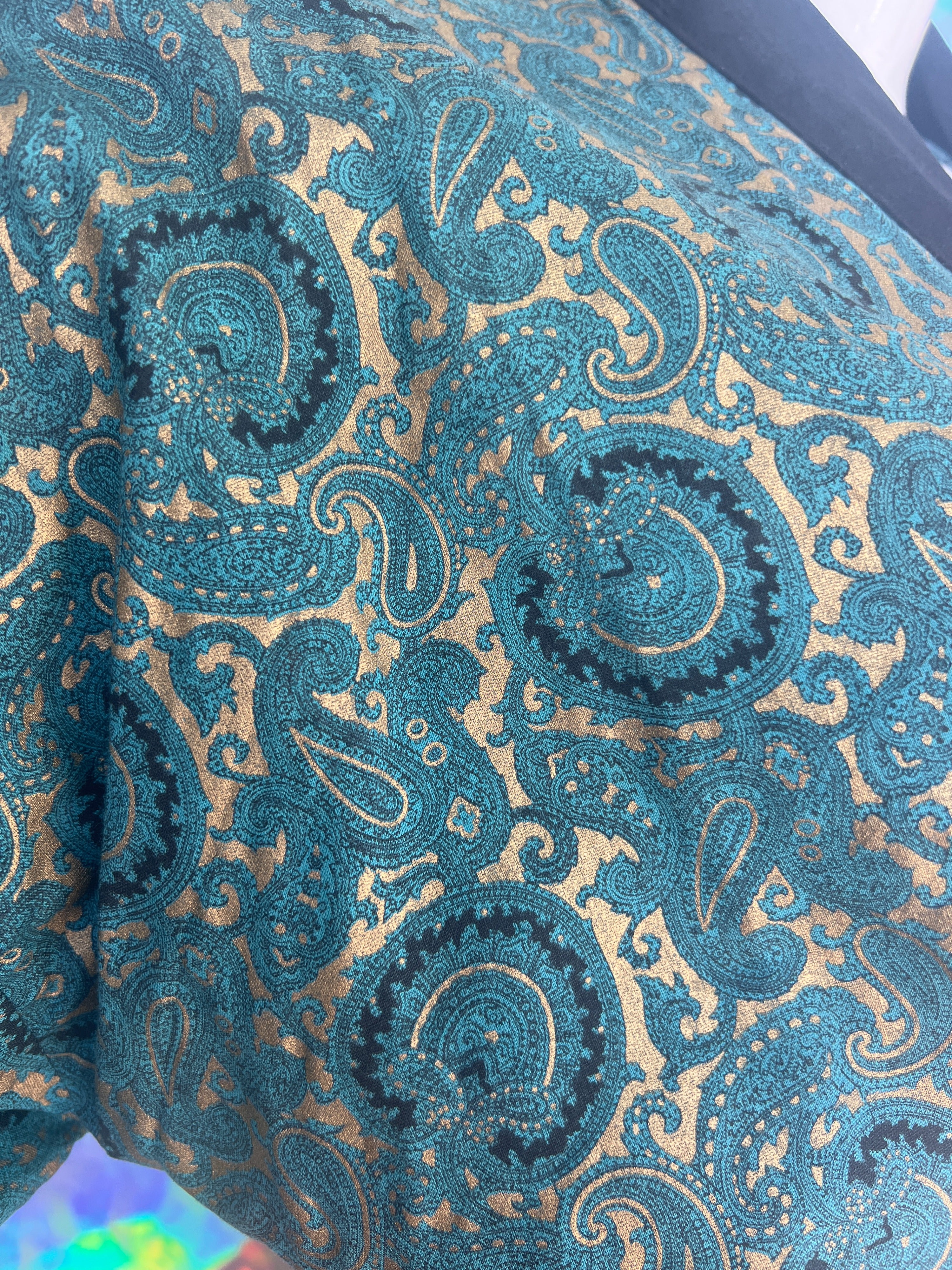Deadstock Teal and Gold Paisley Robe - Image 4