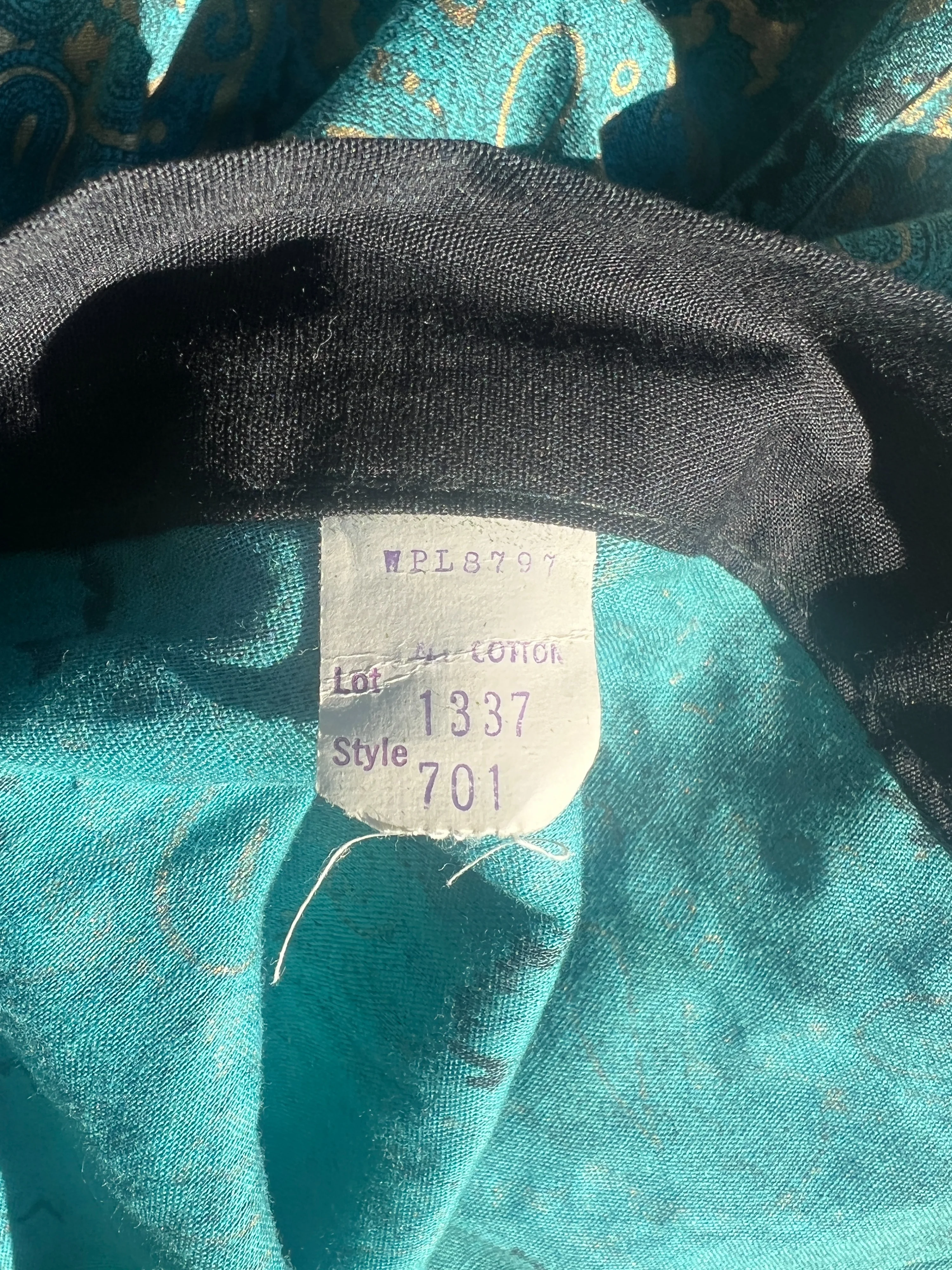 Deadstock Teal and Gold Paisley Robe - Image 5