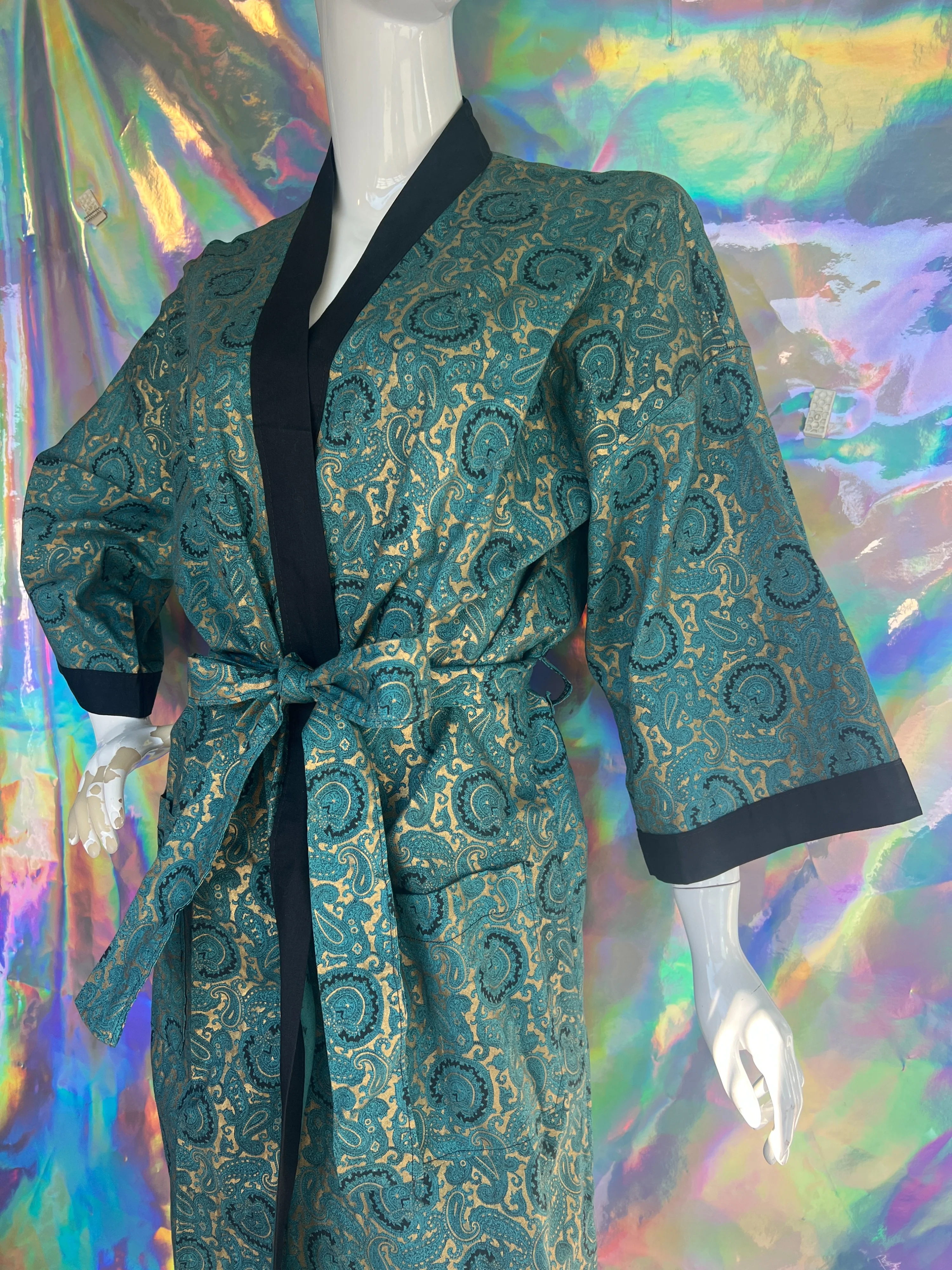 Deadstock Teal and Gold Paisley Robe - Image 7