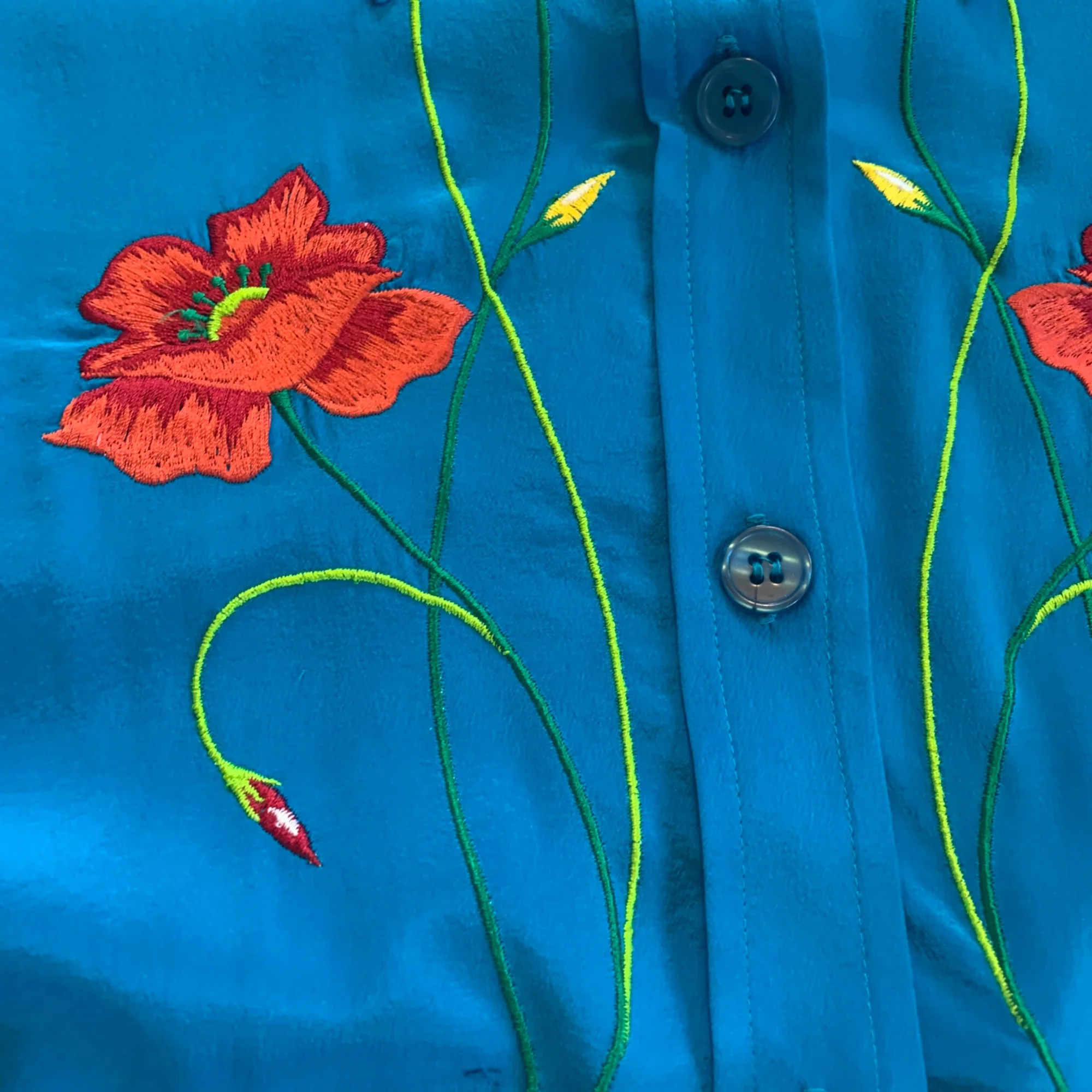 Dvf 100% Silk Floral Embroidered Blouse By Diane Von Furstenberg - Image 4