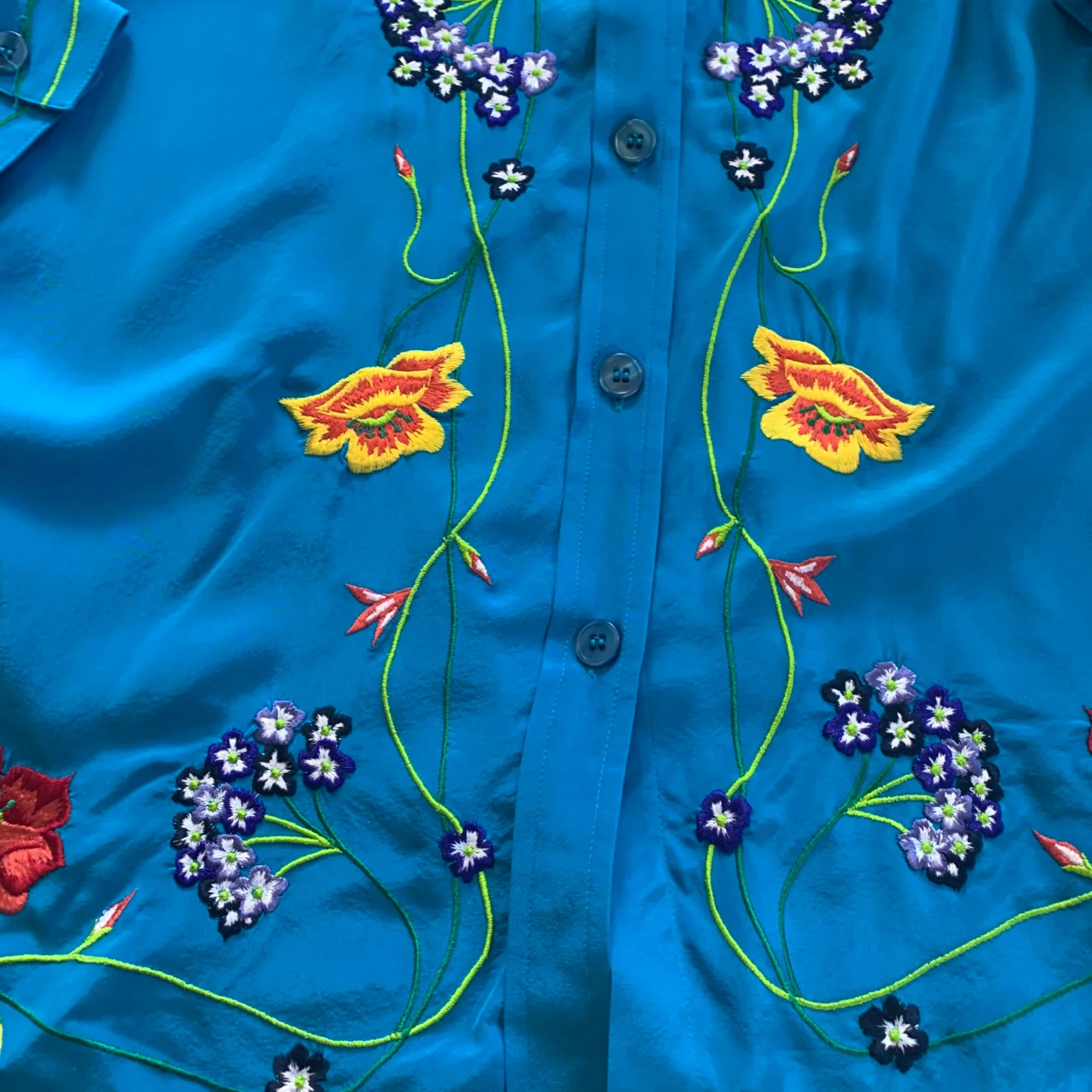 Dvf 100% Silk Floral Embroidered Blouse By Diane Von Furstenberg - Image 5
