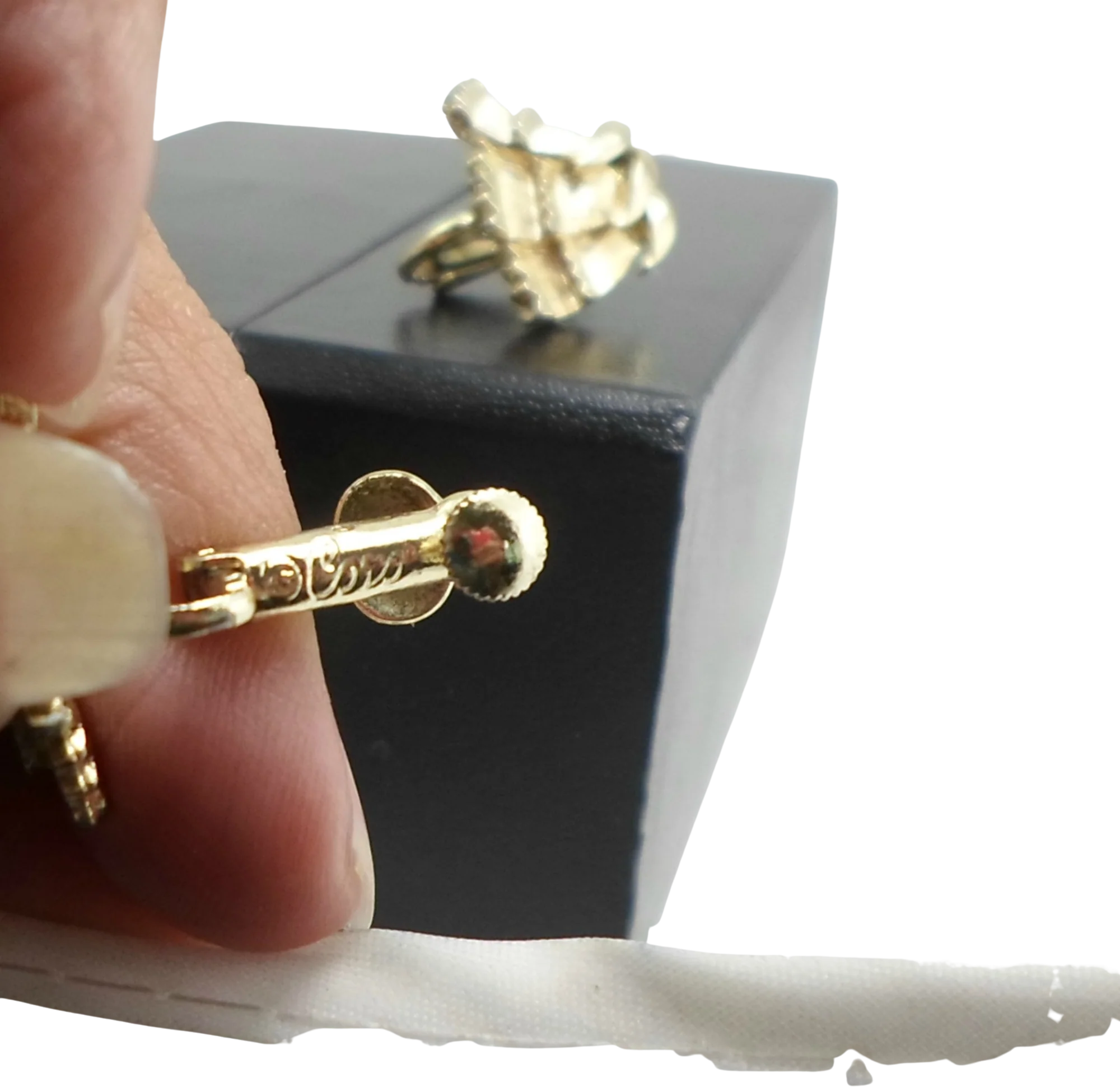 Earrings Bell Shape Patent Nbr Clip On By Coro - Image 2