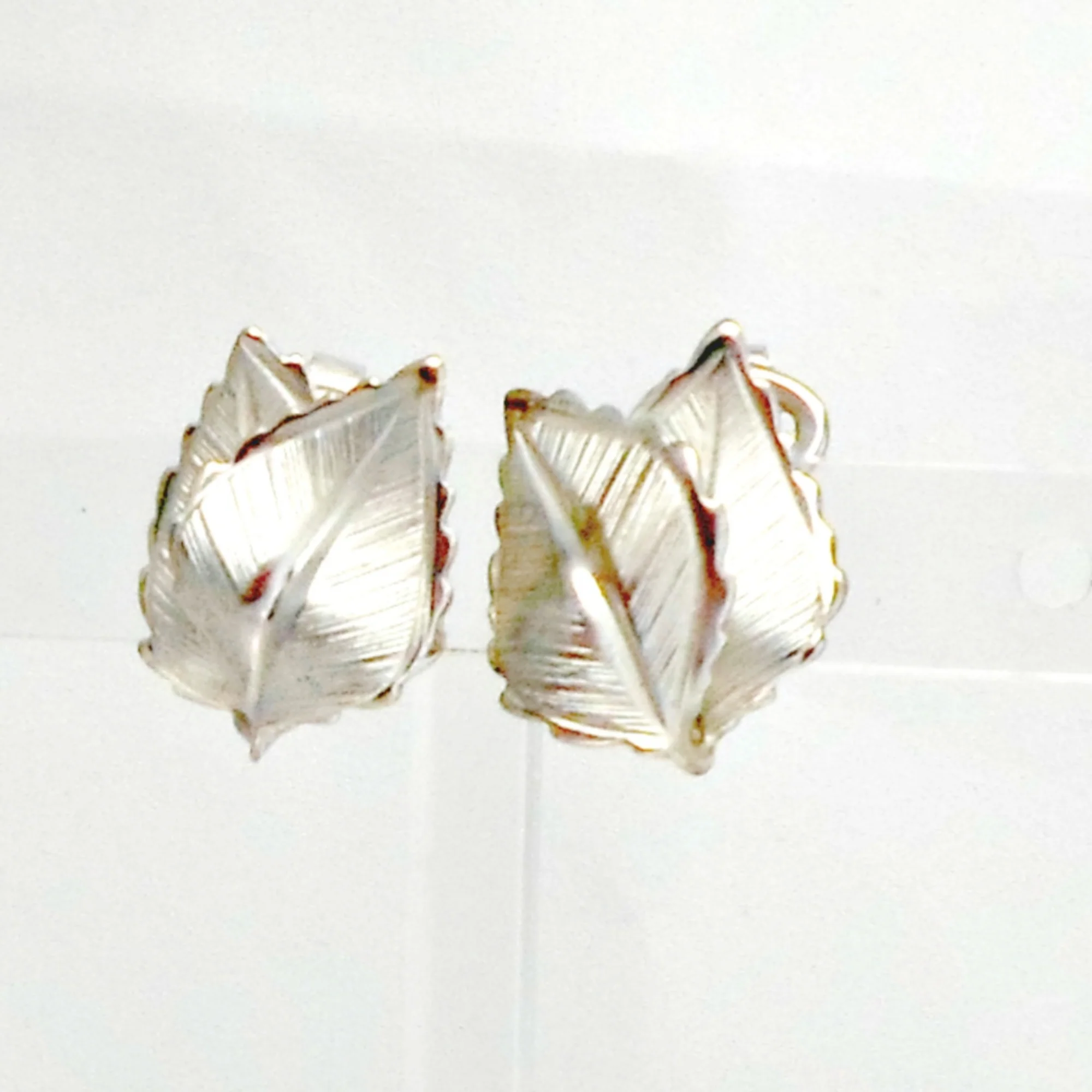 Earrings Brushed Silvertone Leaf Shape Clip On By Giovanni - Image 4