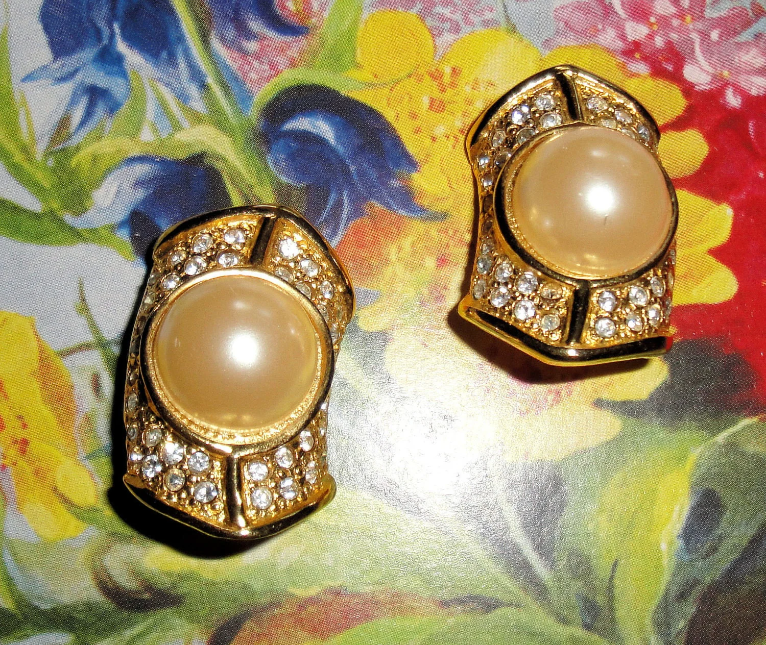 Earrings Clip Back, Pearl/rhinestones, Faux White Pearl and Rhinestones, Comfort Clip, 80s Vtg, Dressy, Unsigned, Just Over 1 Inch Long - Image 8
