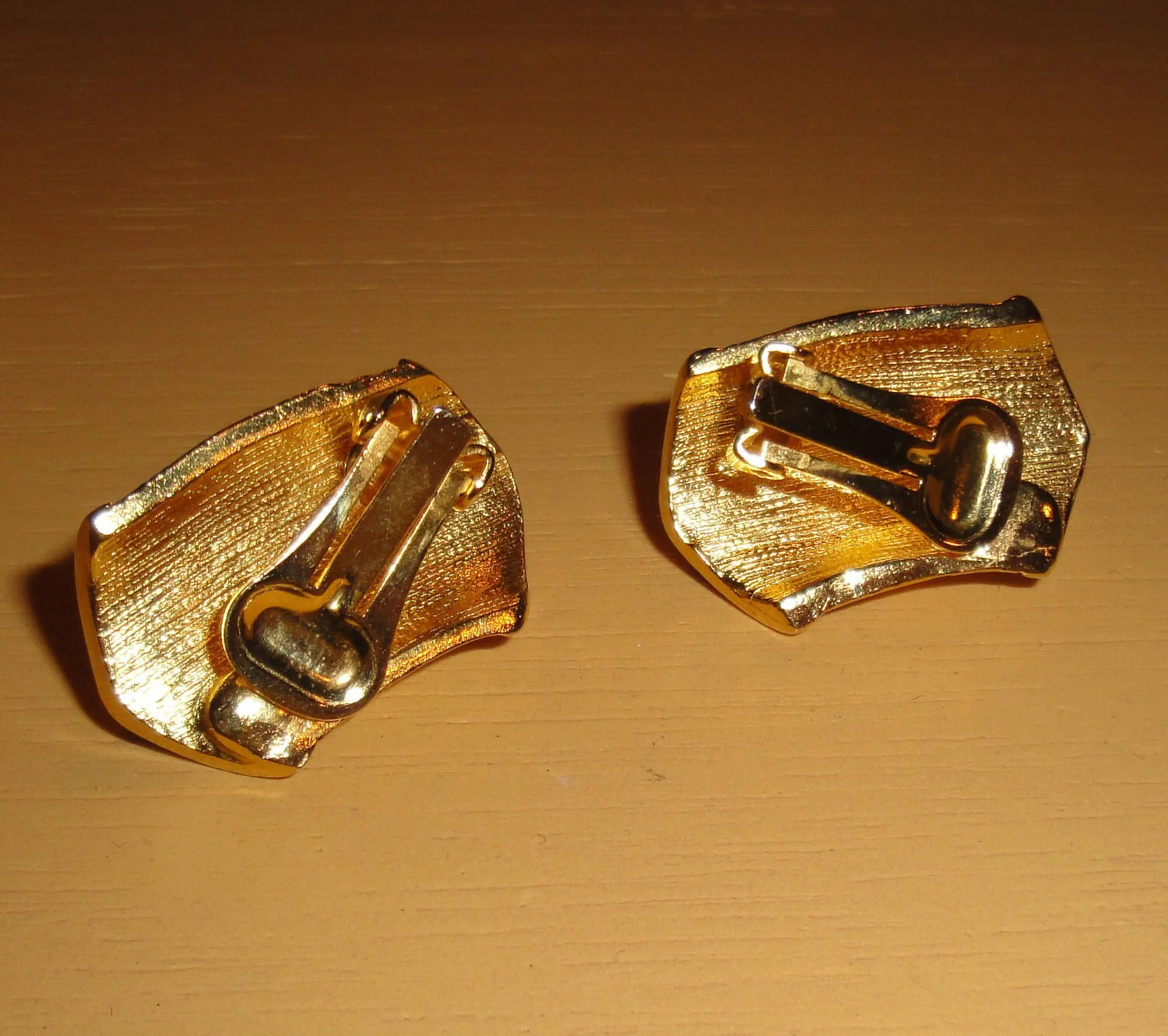 Earrings Clip Back, Pearl/rhinestones, Faux White Pearl and Rhinestones, Comfort Clip, 80s Vtg, Dressy, Unsigned, Just Over 1 Inch Long - Image 9
