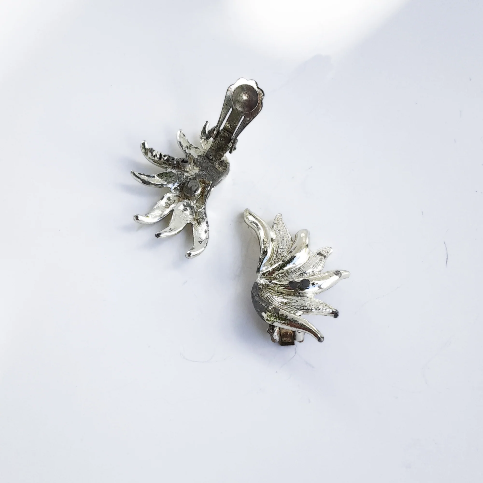 Earrings Clip On Large Wild Flower Petals - Image 4
