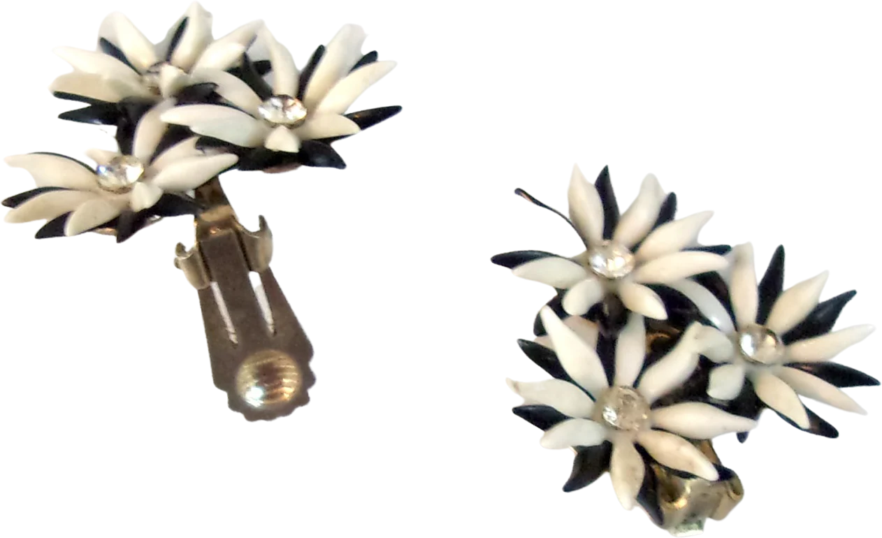 Earrings Daisy Trio Black White Clip On - Image 2