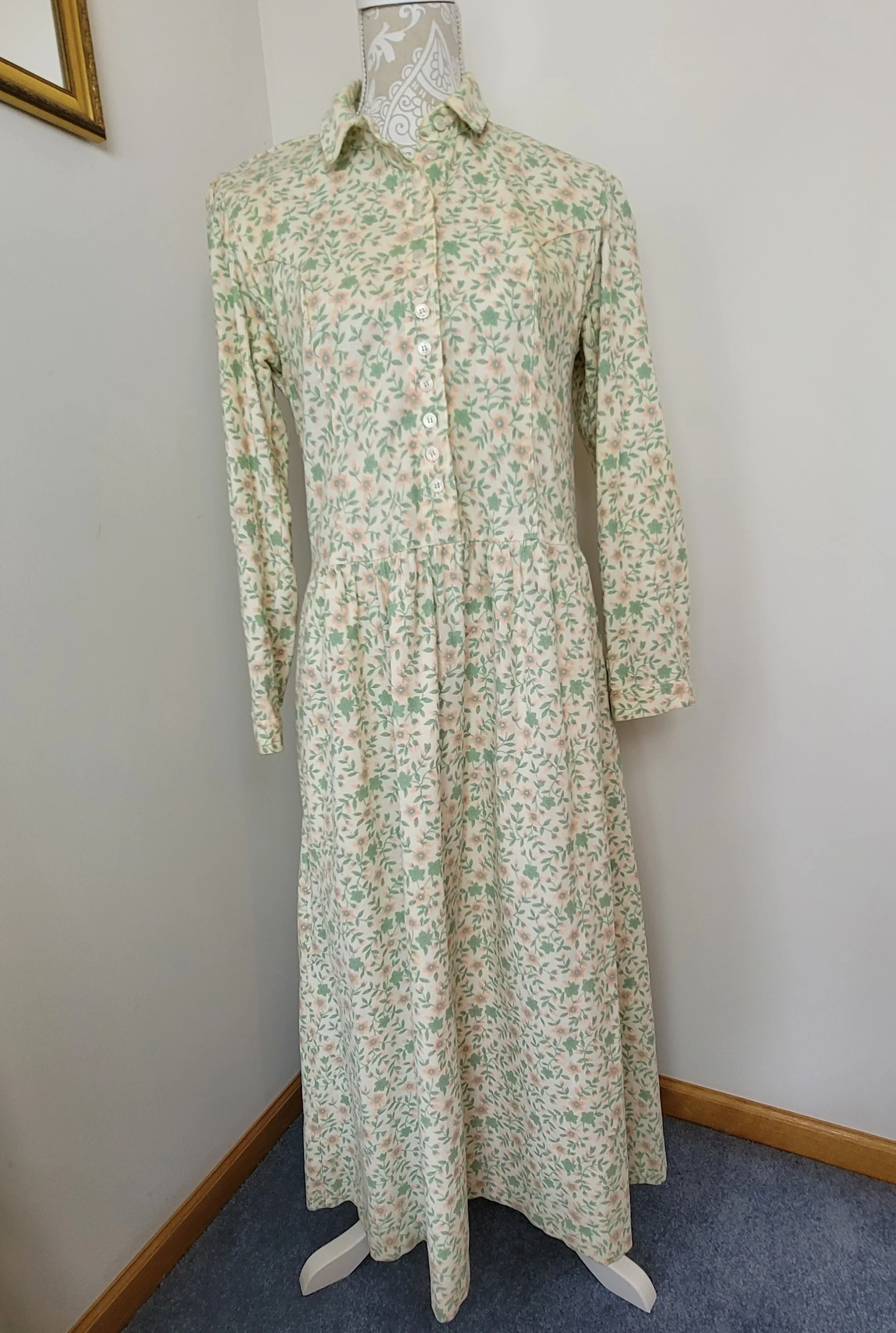 Eddie Bauer Corduroy Floral Dress M Modest Pockets By Eddie Bauer - Image 3