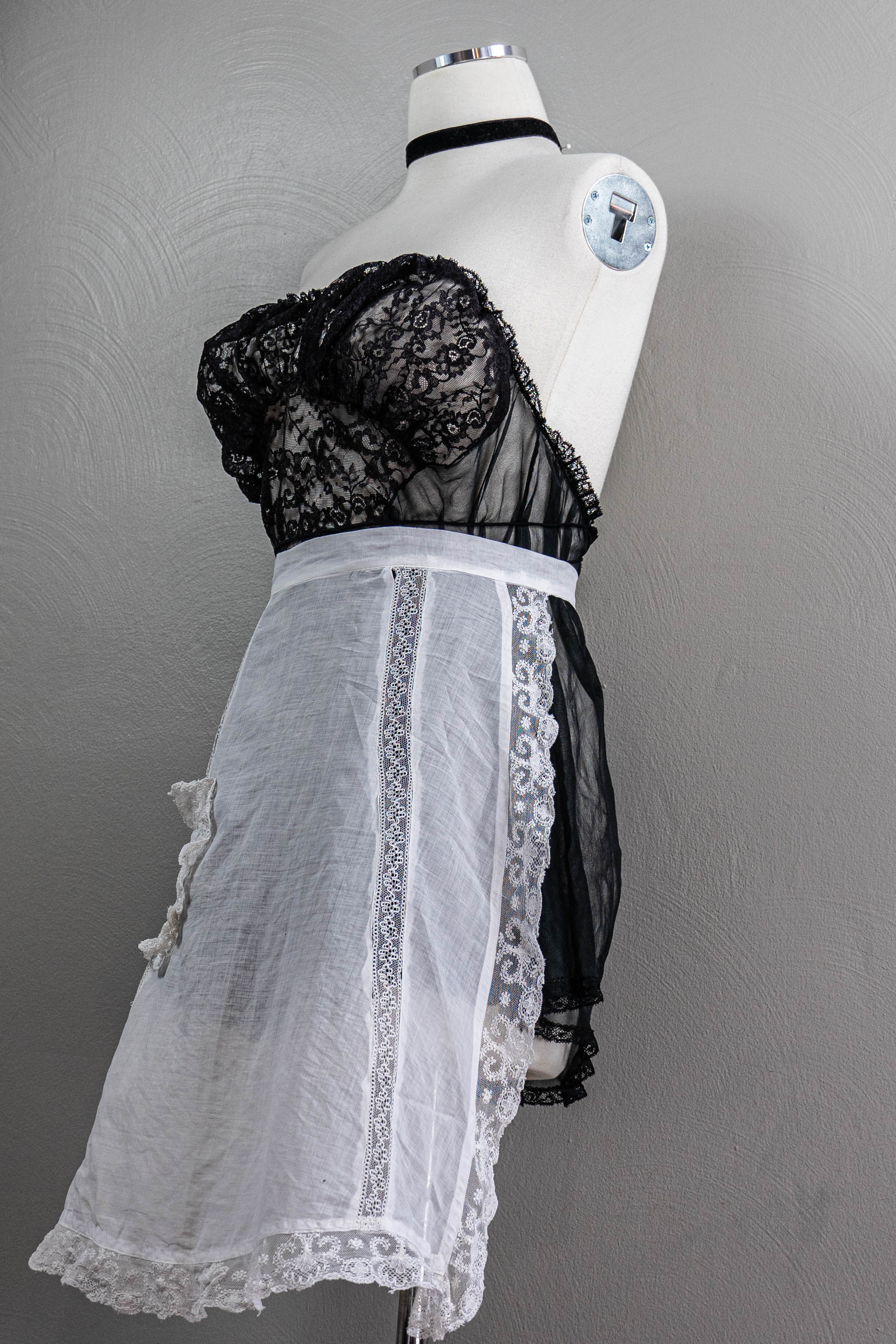 Edwardian Antique White Cotton And Lace Apron Lace Pocket - Image 6