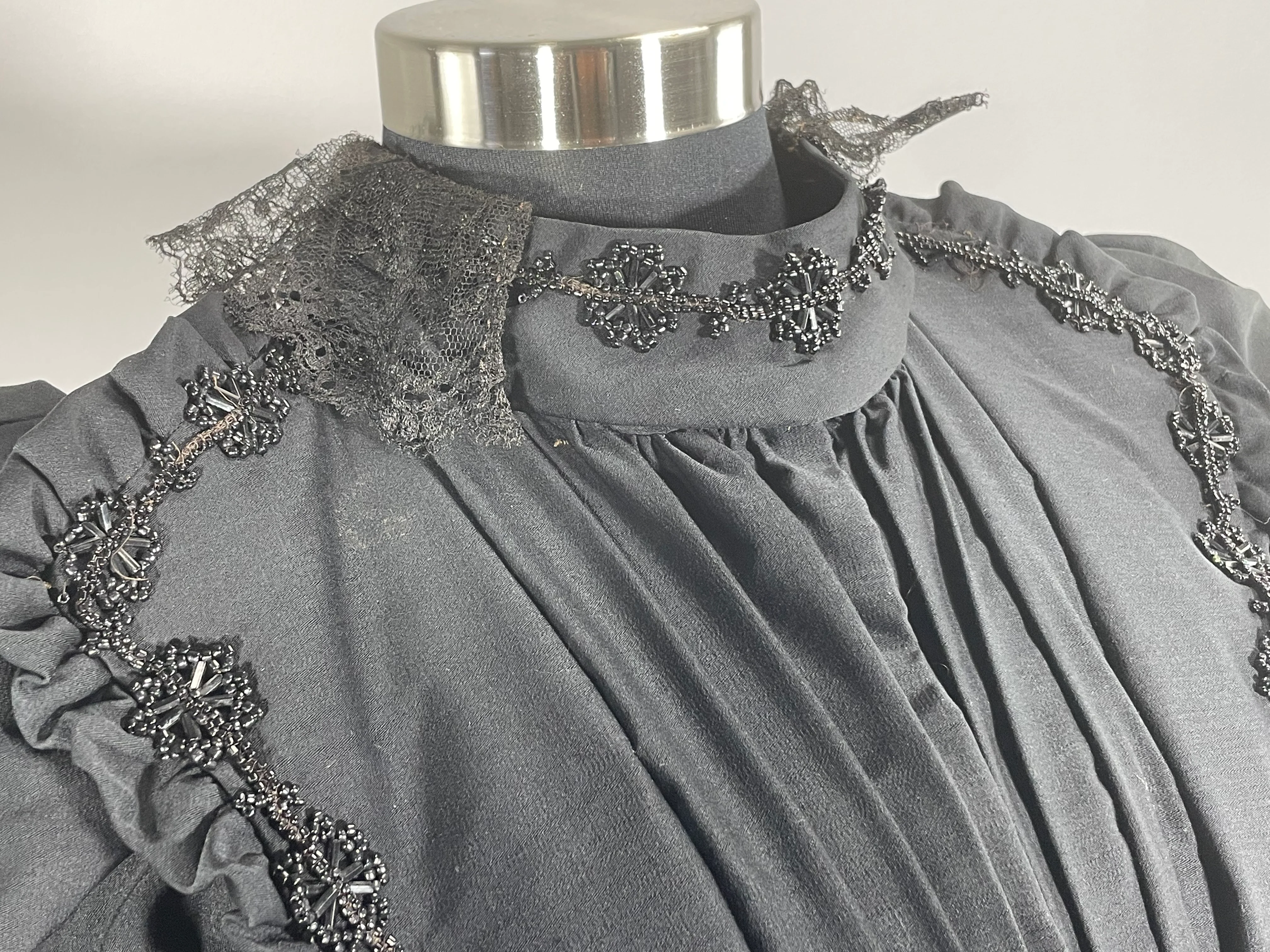 Edwardian/Victorian Antique Beaded Lace Puff Sleeve Blouse Goth Top - Image 3