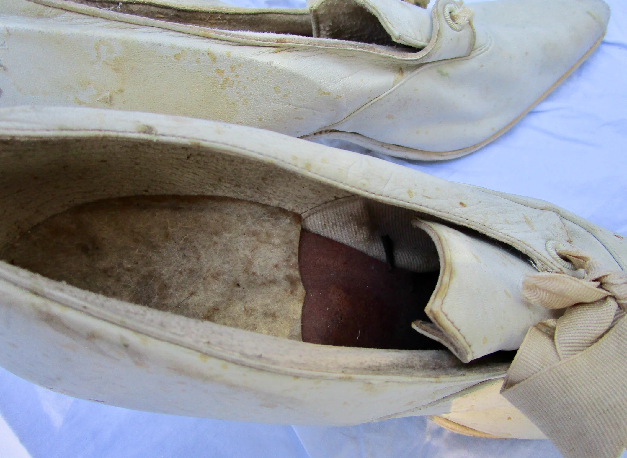 Edwardian/Victorian Antique Kidskin Wedding Slippers With Louis Heels - Image 6