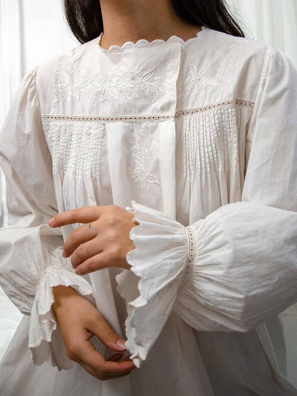 Edwardian/Victorian Cotton Dress Antique Nightgown - Image 2