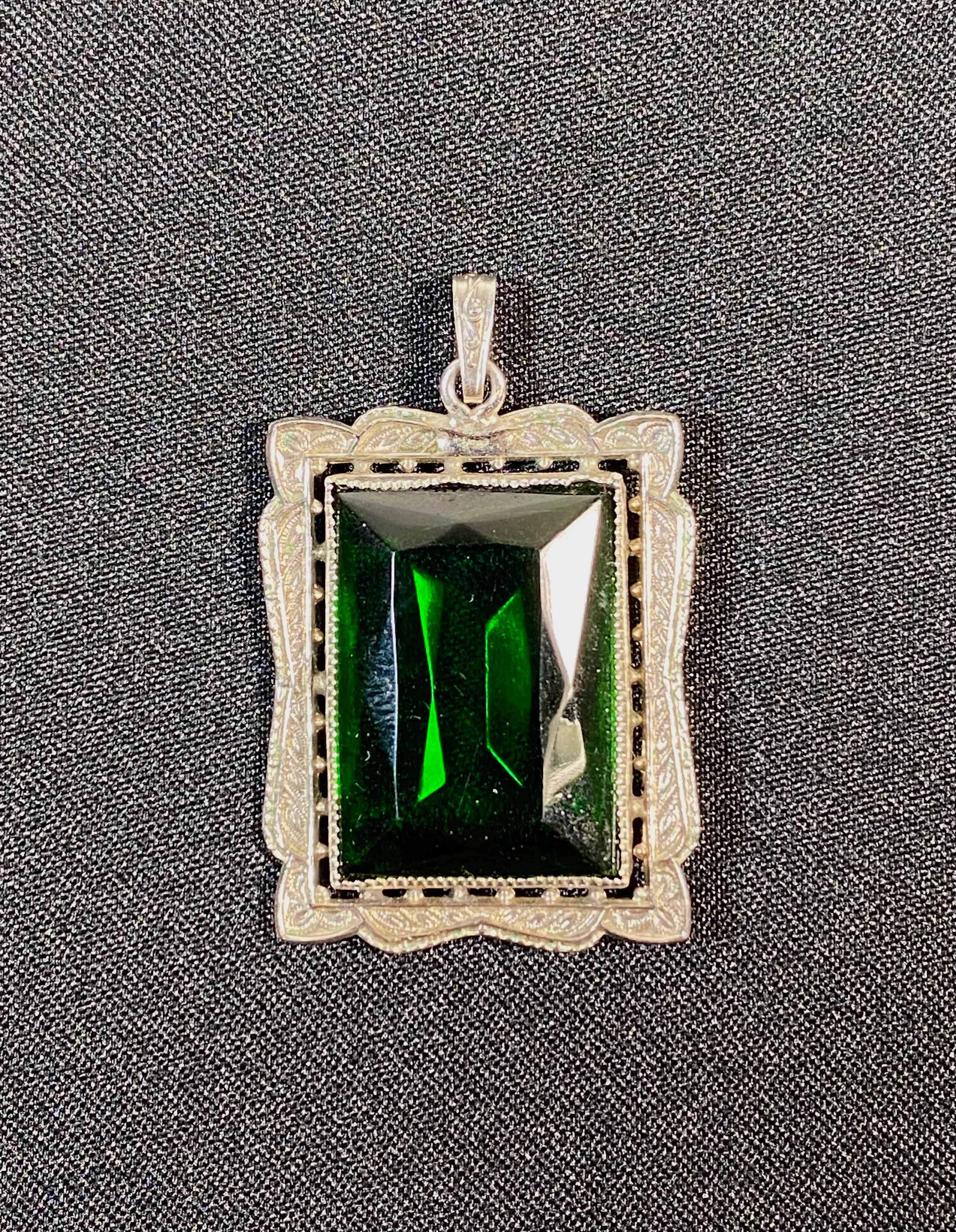 Edwardian/Victorian Silver Filigree With Emerald Green Glass Pendant - Image 4