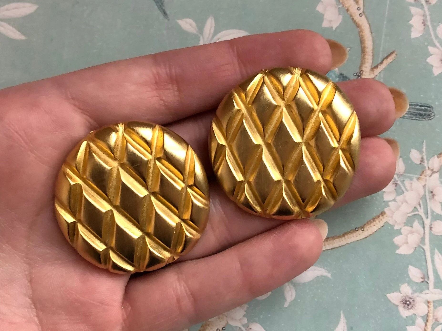 Enormous Lattice Motif Clip On Statement Earrings Matte Gold - Image 3
