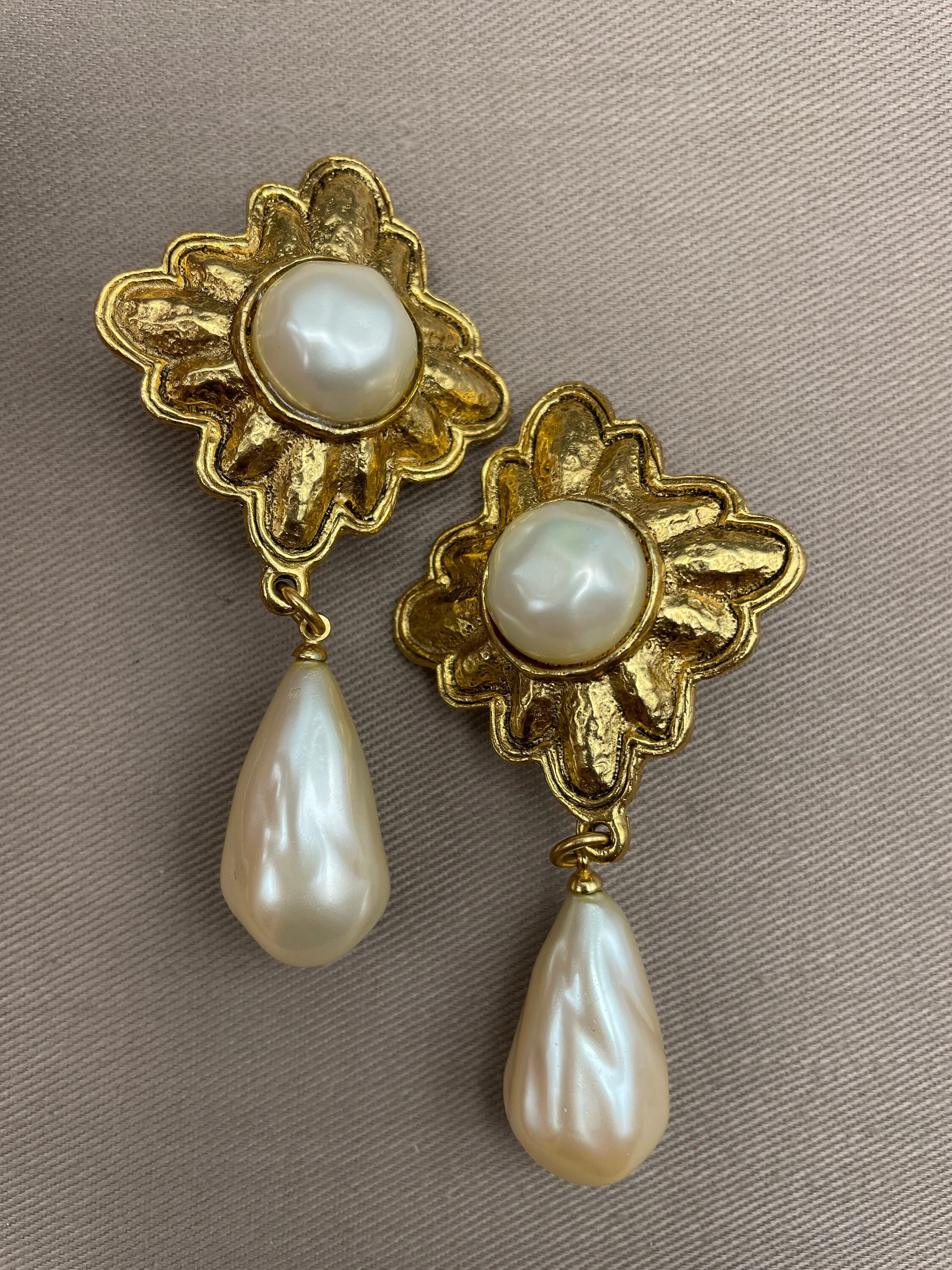 Etruscan Sunburst Pearl Drop Byzantine Clip-On Statement Dangle Earrings - Image 3