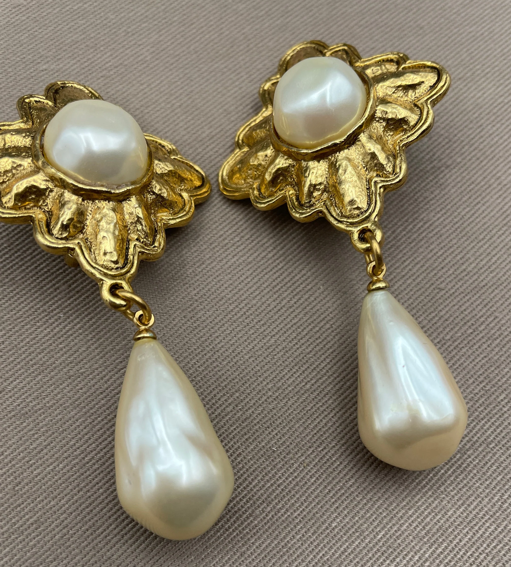 Etruscan Sunburst Pearl Drop Byzantine Clip-On Statement Dangle Earrings - Image 5