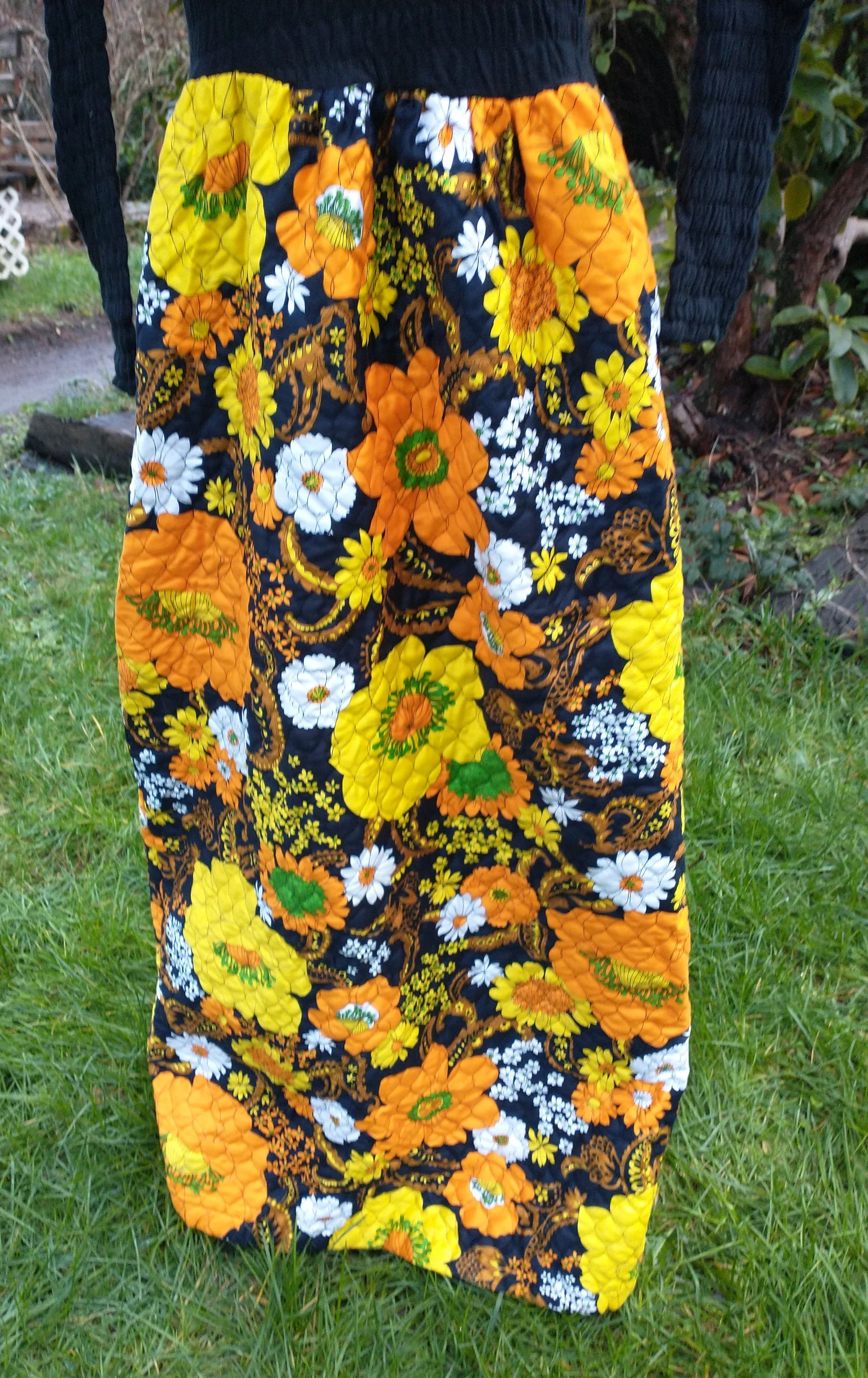 Fall Dress 60s-70s Retro Flower Quilted Maxi Dress Gold Orange Women's Small Thanksgiving Dress by Mary Tyler Moore - Image 3