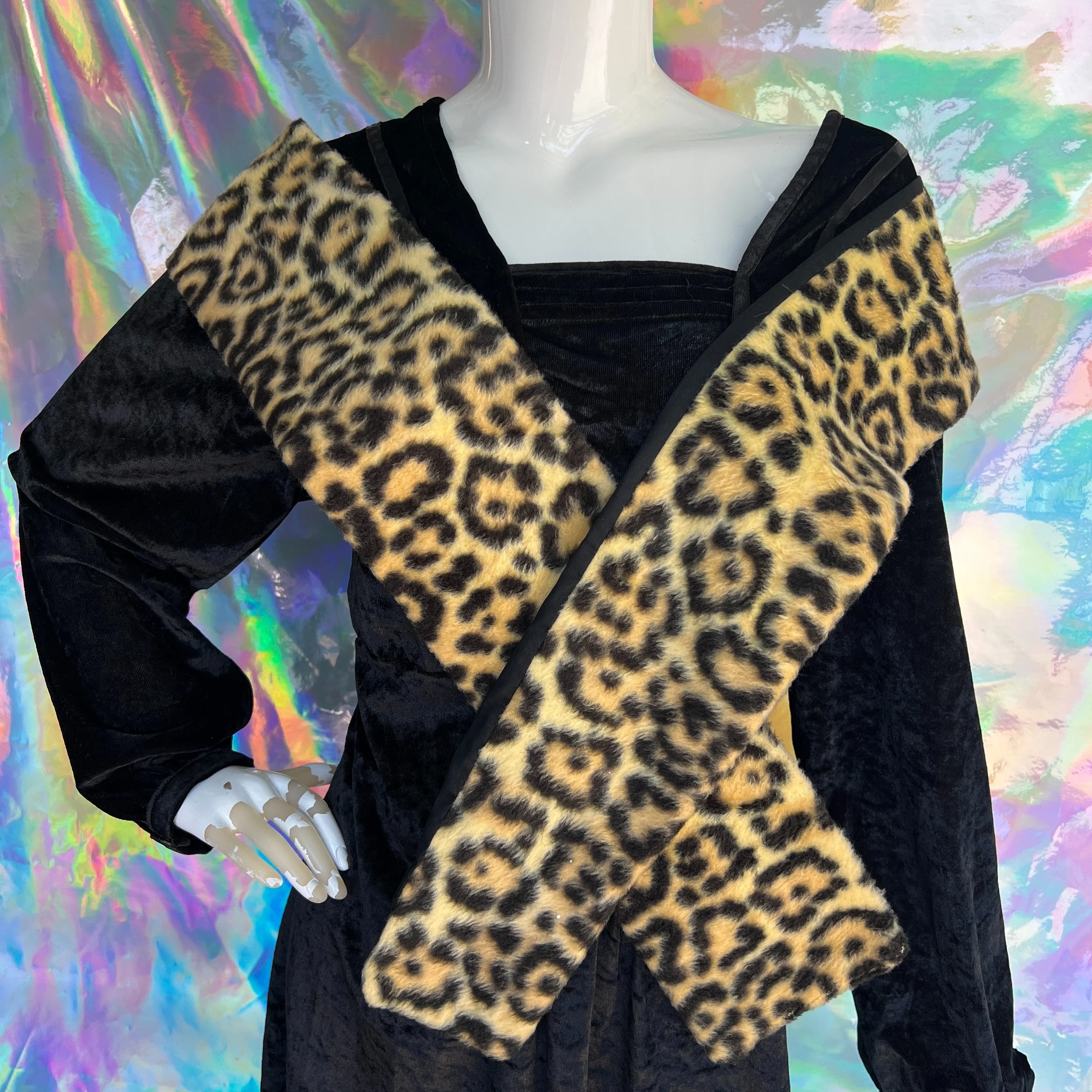 Felt Leopard Print Scarf - Image 4